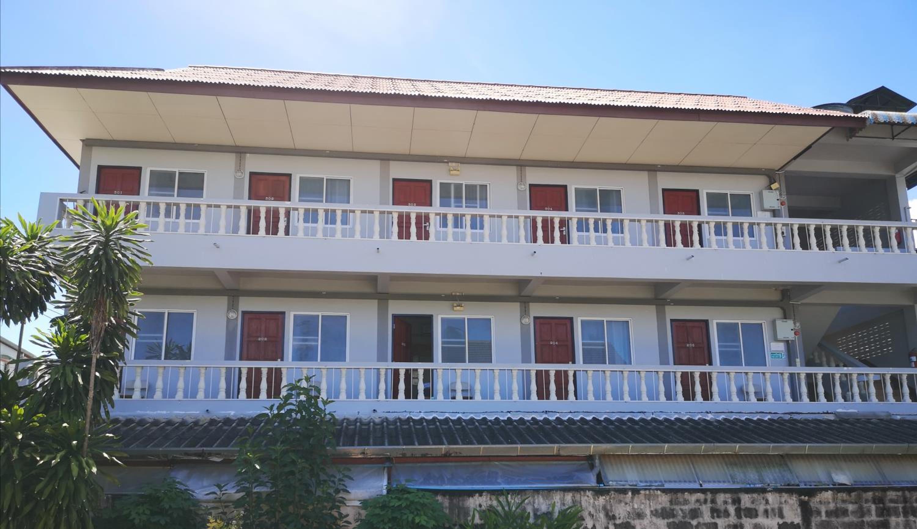 HILLDA HOUSE view 2