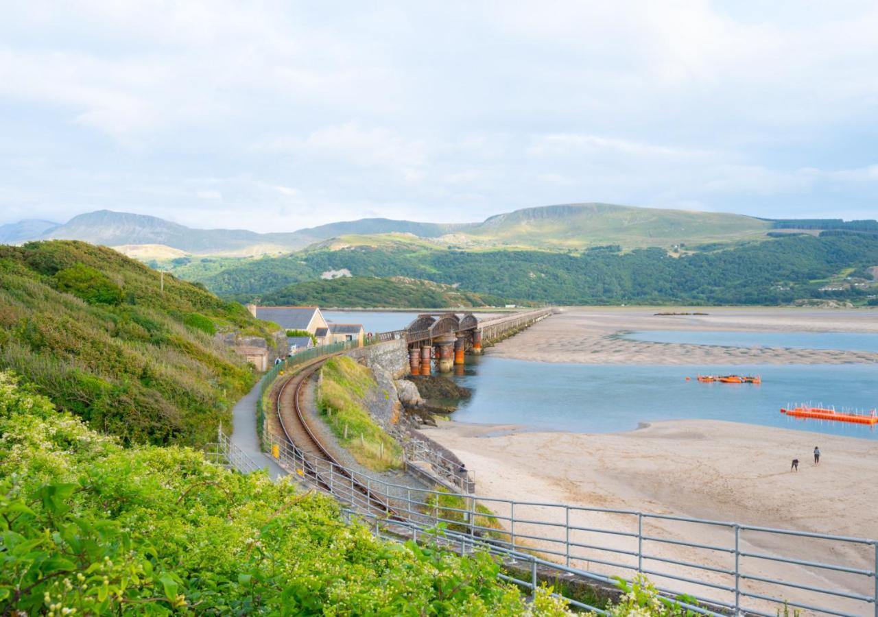 2 Bed in Barmouth oc-wag721