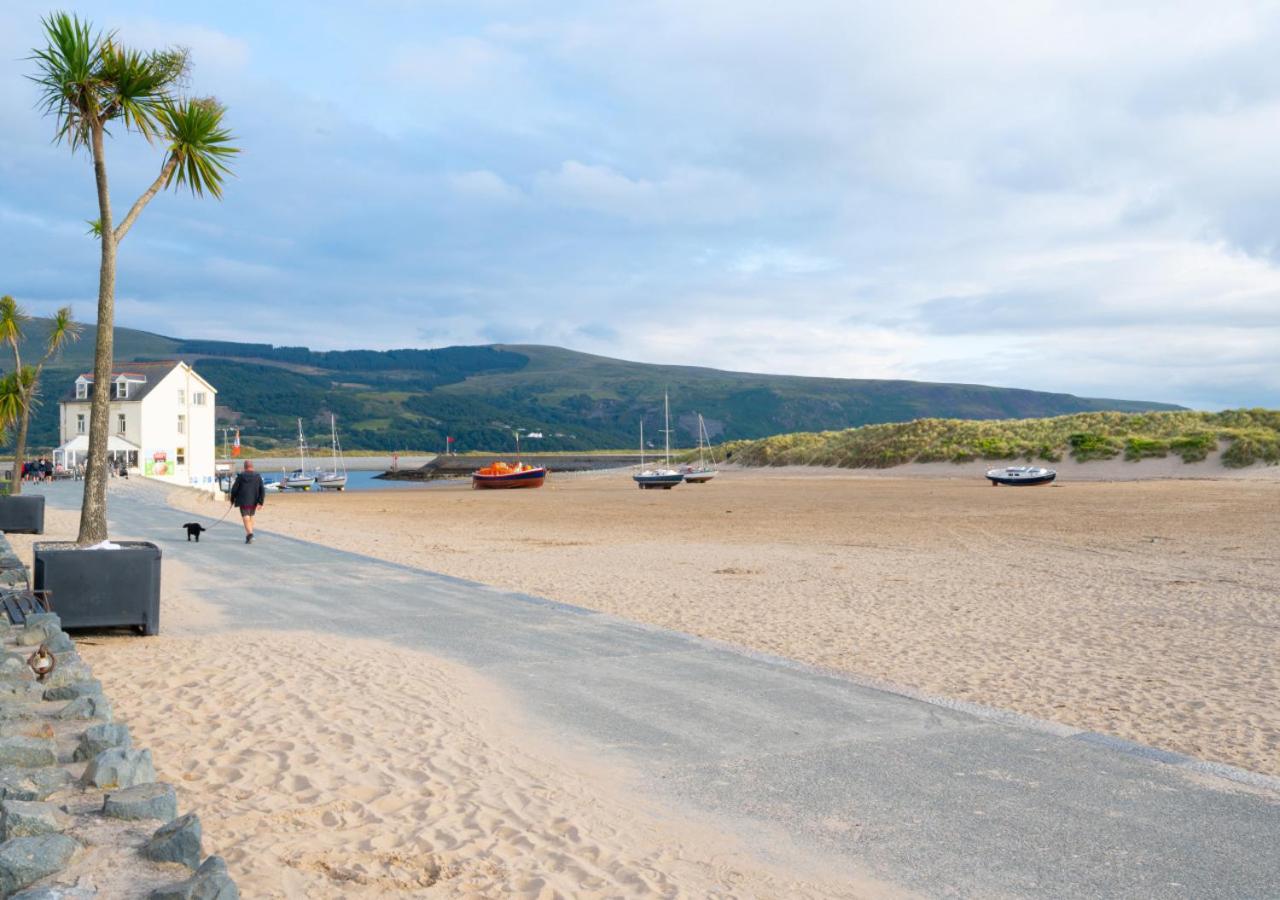 2 Bed in Barmouth oc-wag721