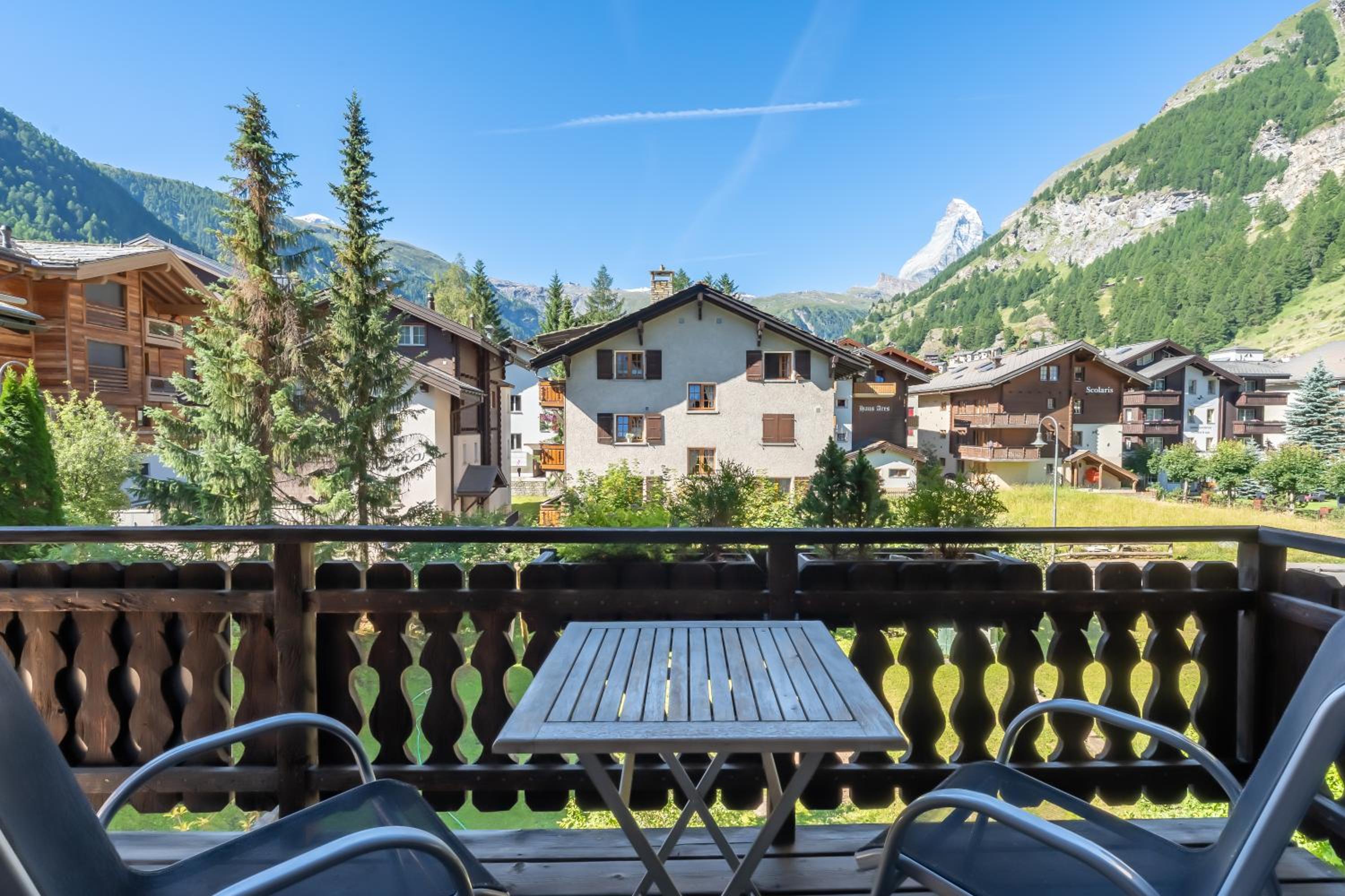Haus Zer Weidu view 4