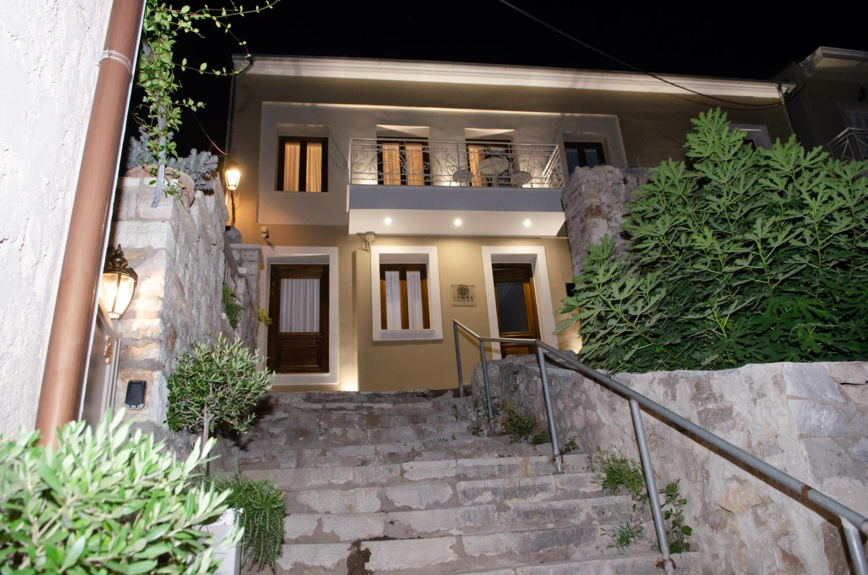 Leone suites