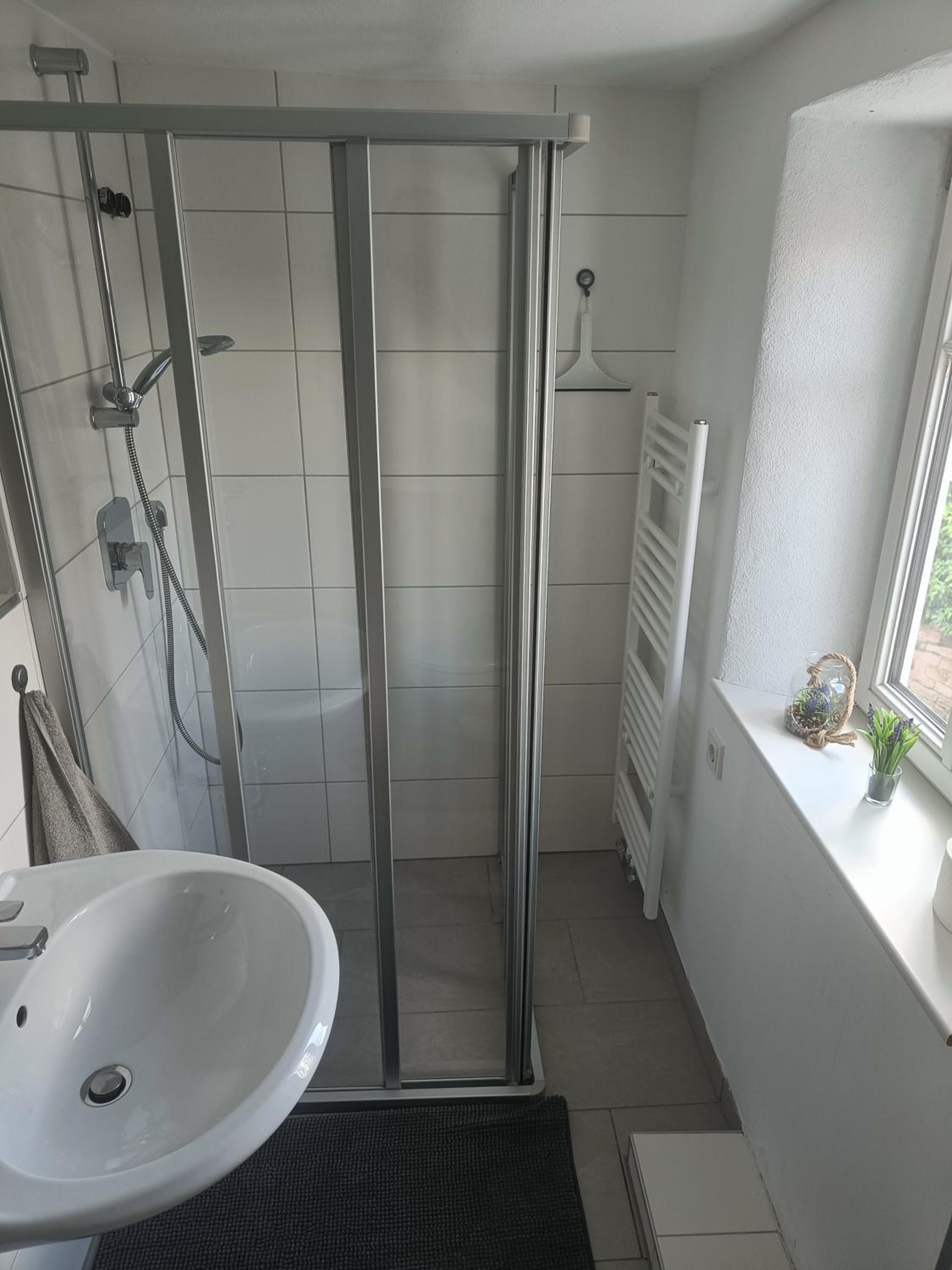 Apartments & möblierte Zimmer in Kahl am Main, Self-Check-In, W-Lan, Küchenzeile für Selbstversorgung, PKW-Platz