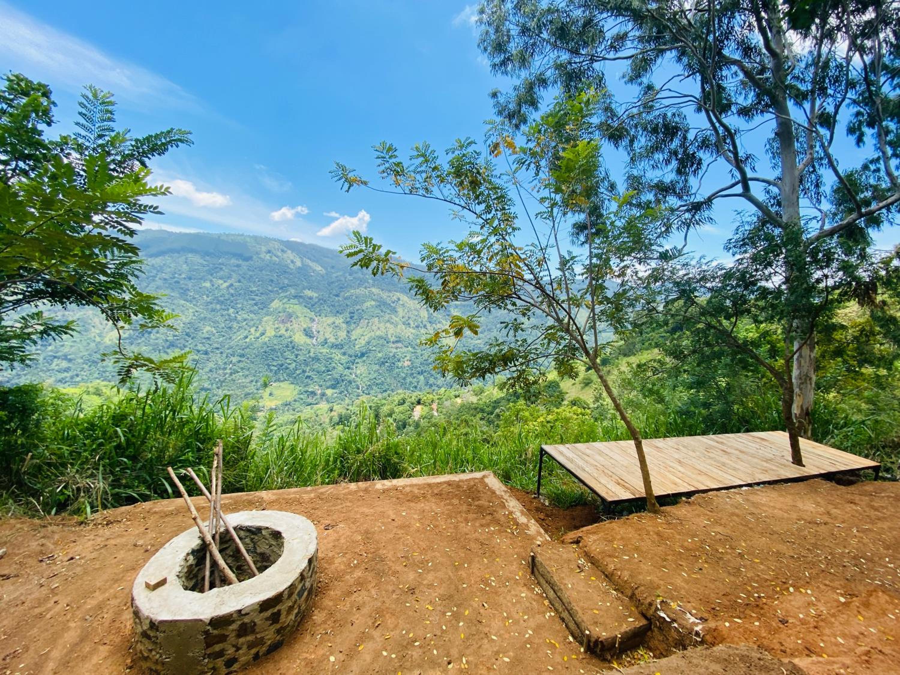 The Cliff Tea Glamping view 2