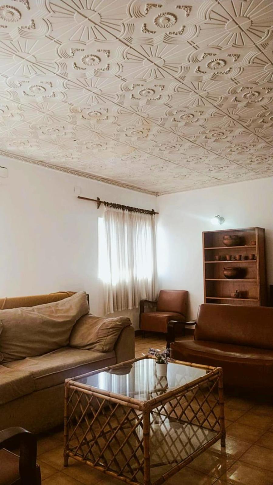 HOSTAL TILIAN