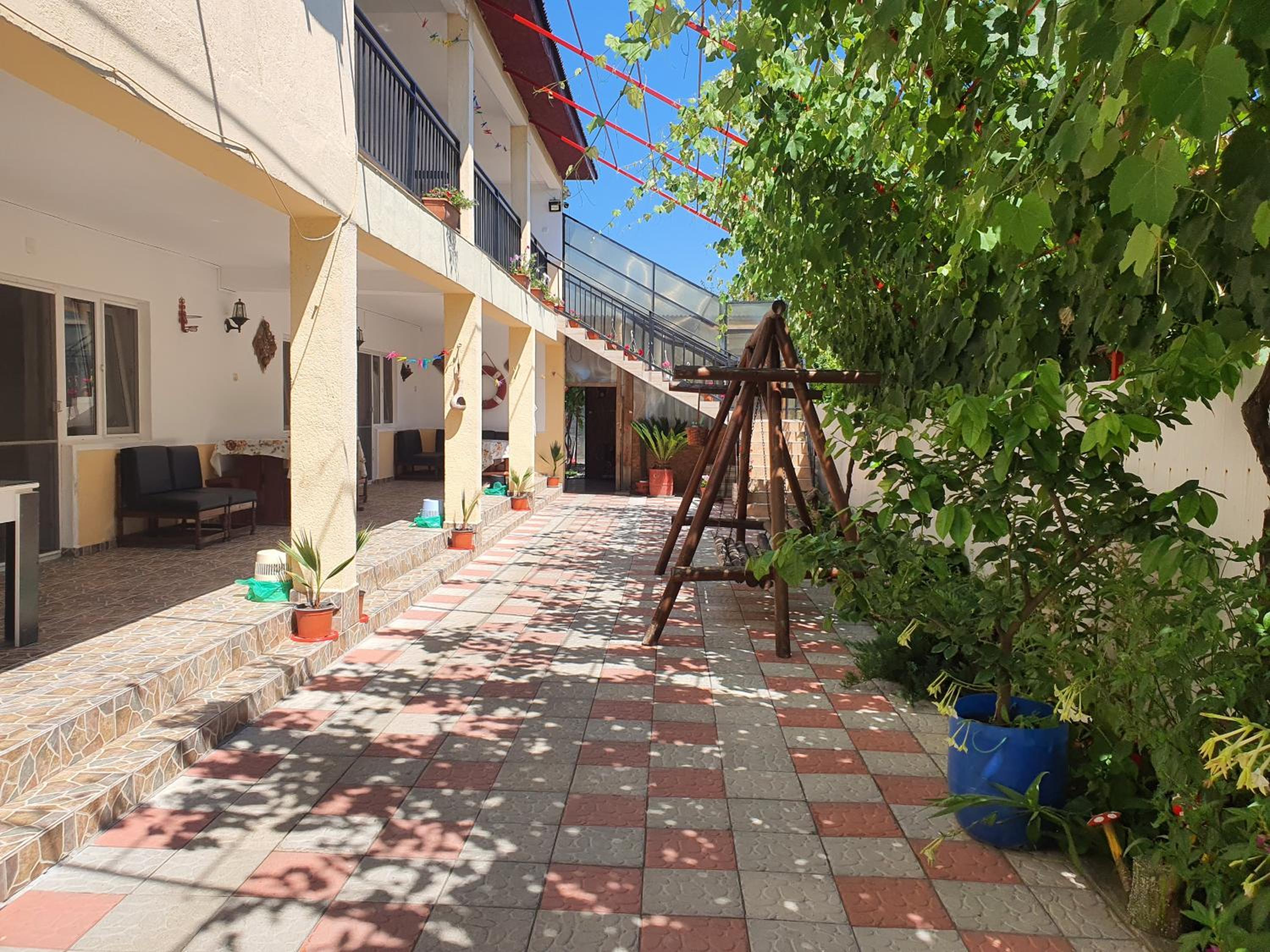 Photo 13