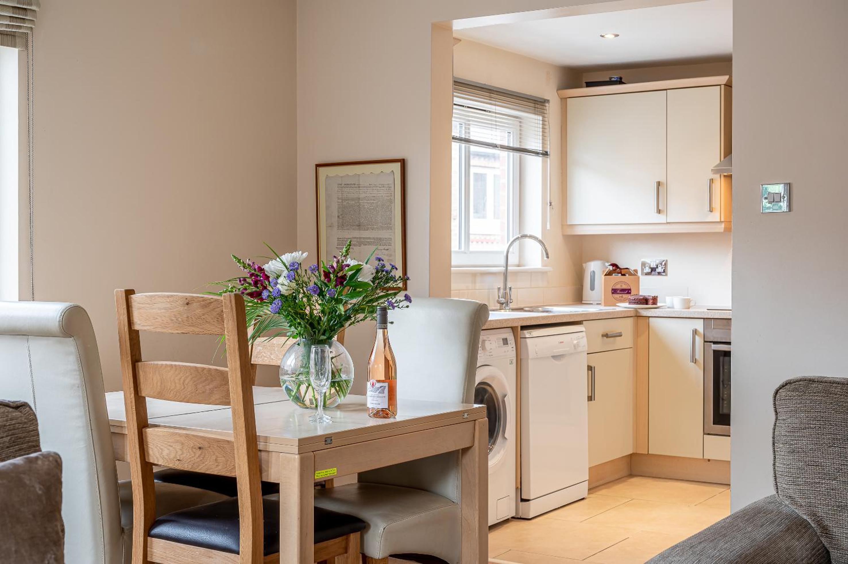4 Crambeck Court photo 3