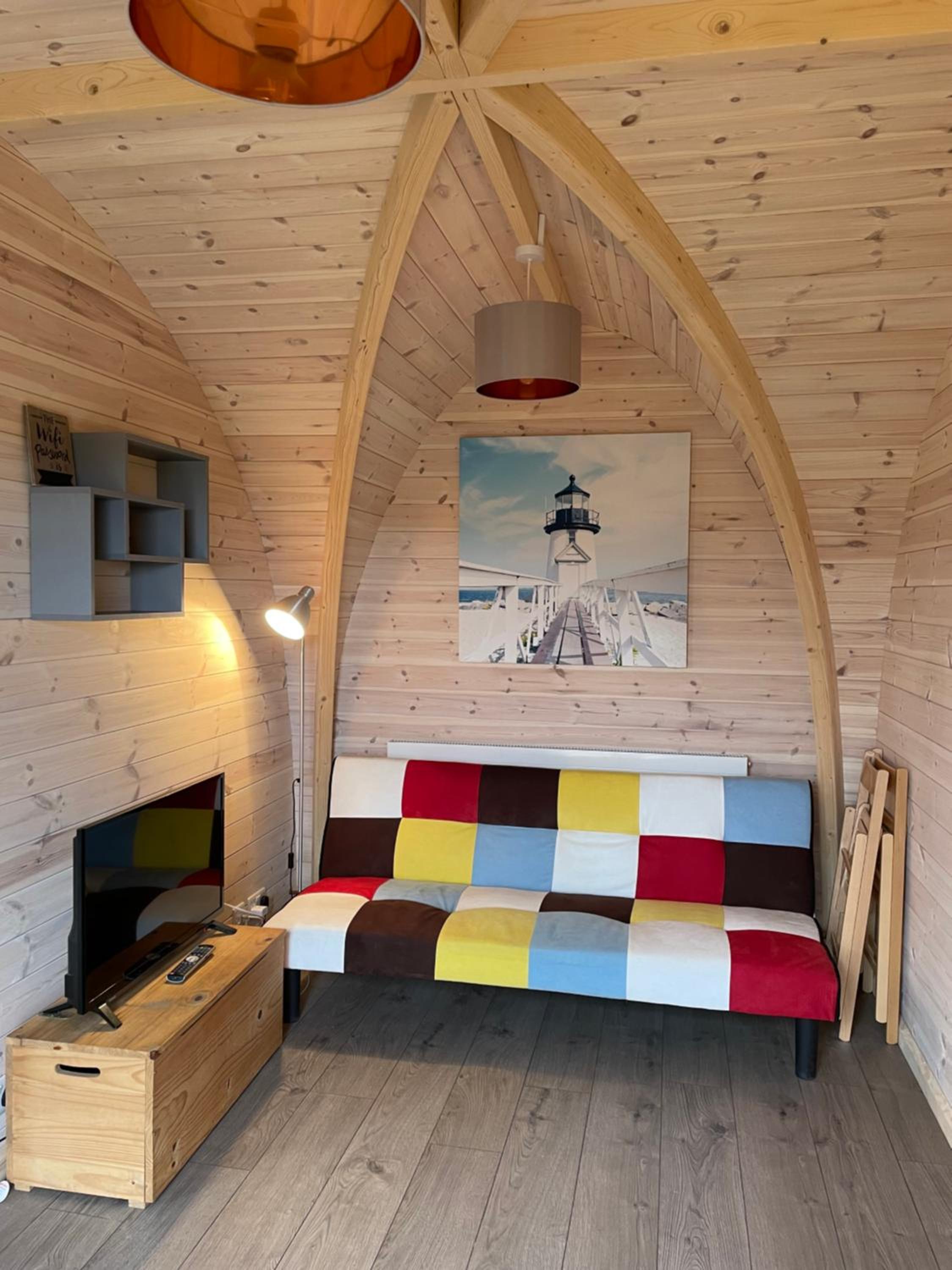 Hedgehog Glamping Pod