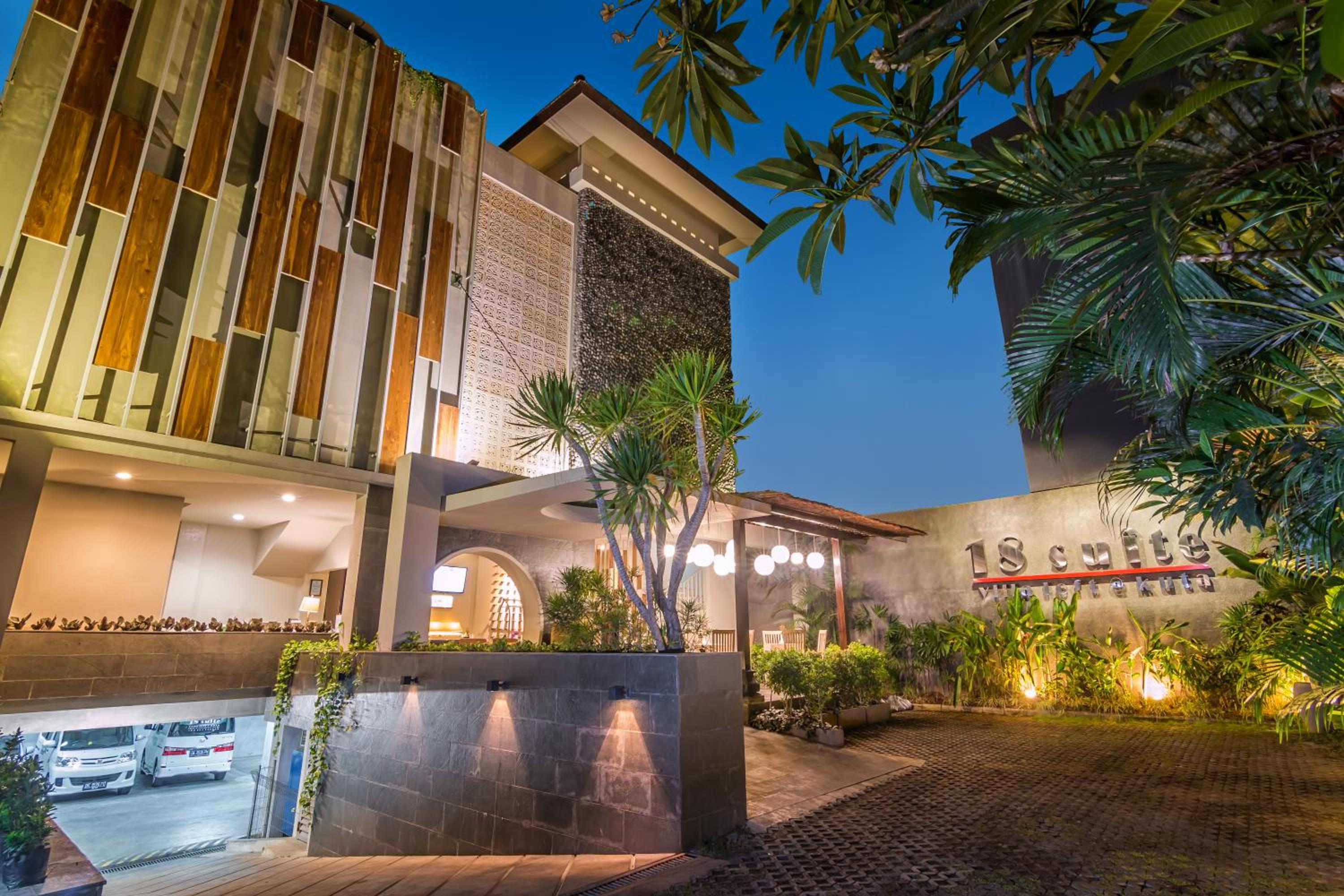 18 Suite Villa Kuta