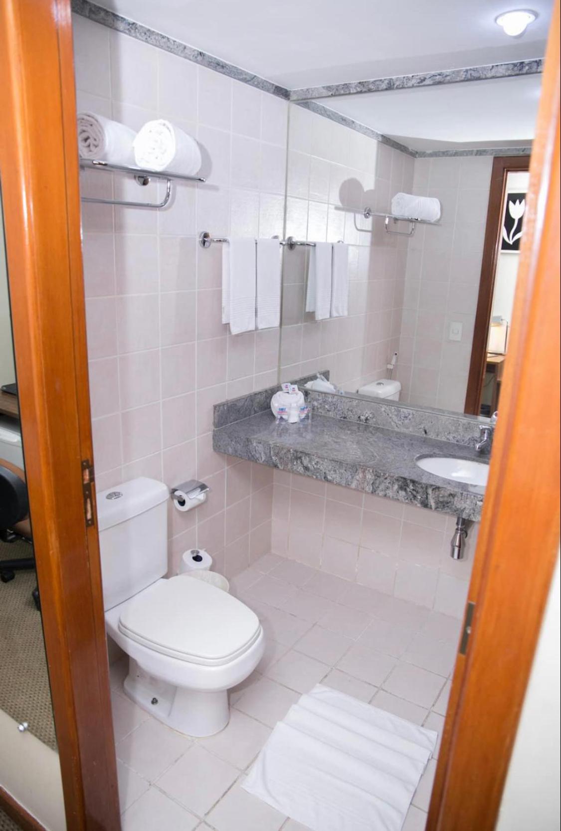 PROMOÇÃO EXECUTIVA COM BANHEIRA E FLATS SEM BANHEIRA- Melhor Hotel De Taguatinga