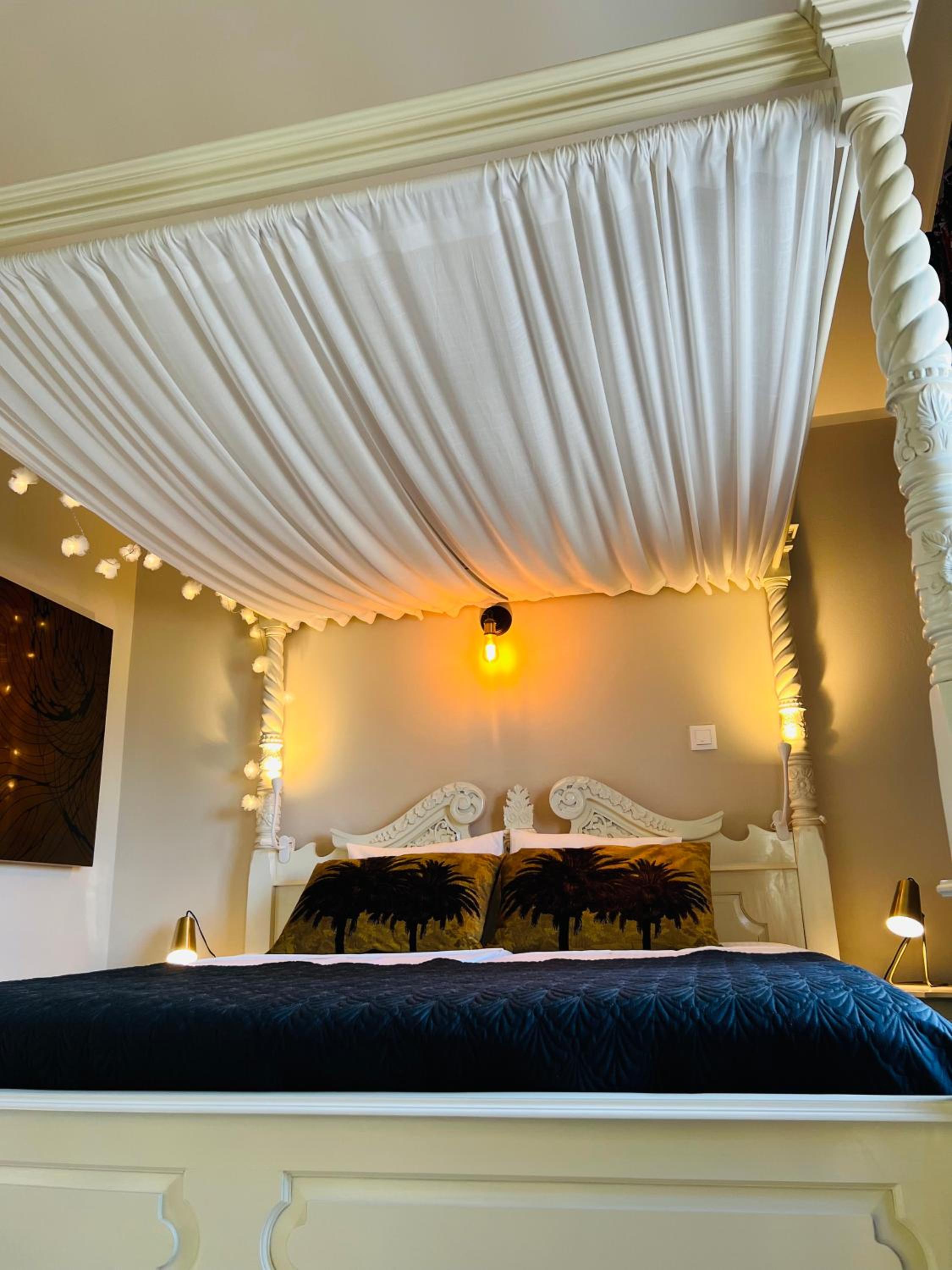 Palm View Guesthouse, adults only view 2