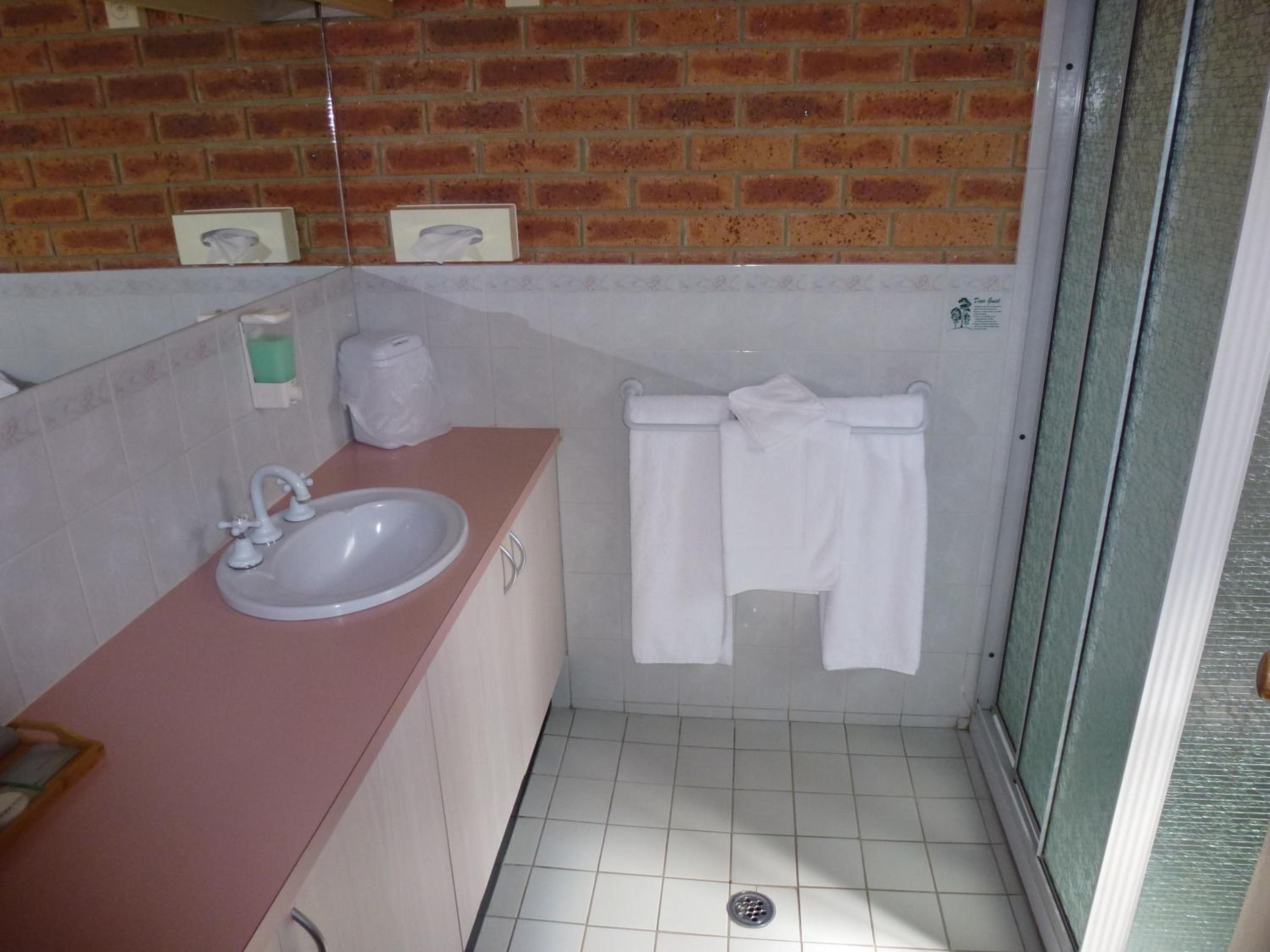 Colonial Motor Inn Bairnsdale Golden Chain Property