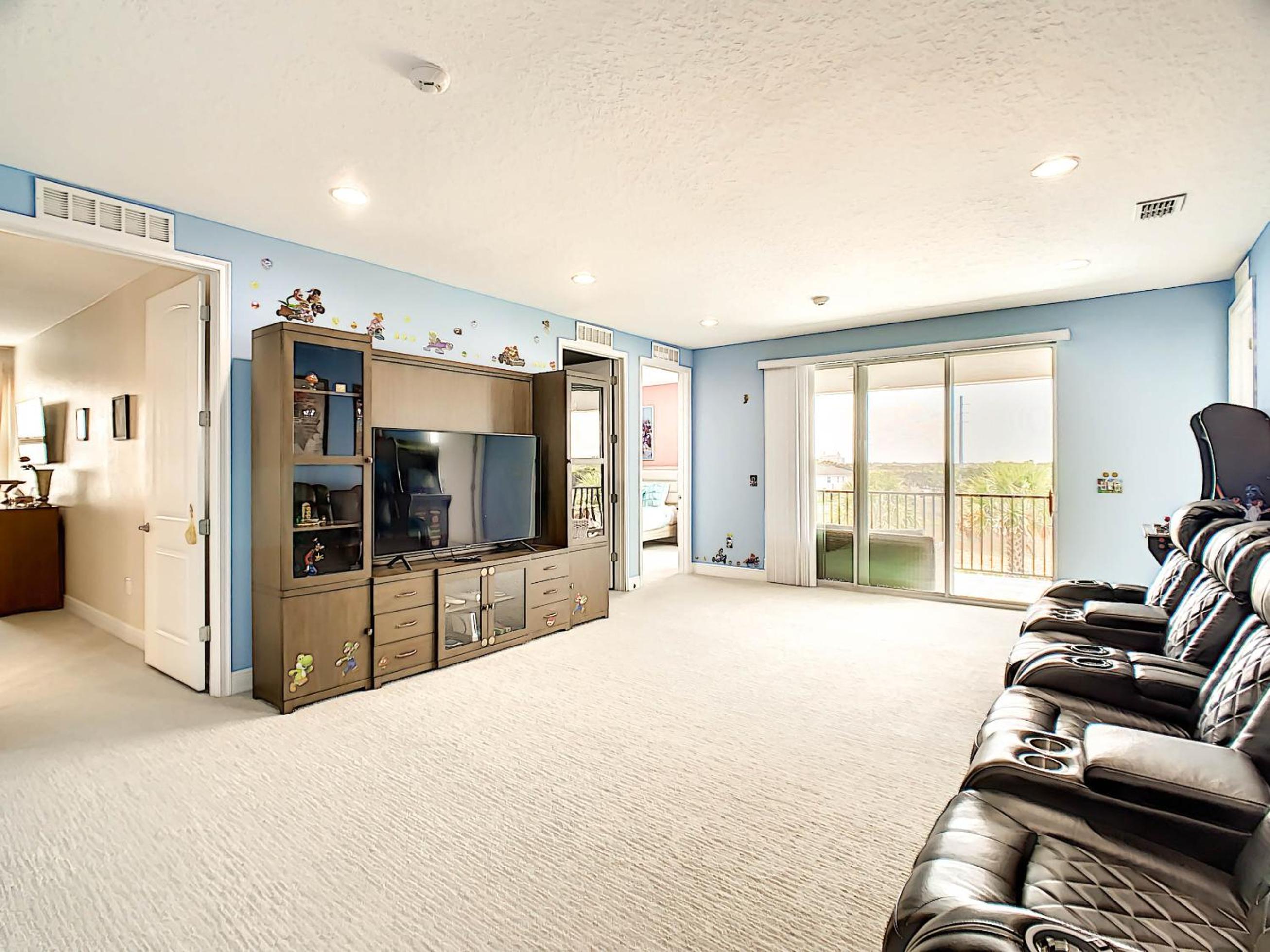 Stunning 11 Bedroom Themed House with Huge Pool Near Disney