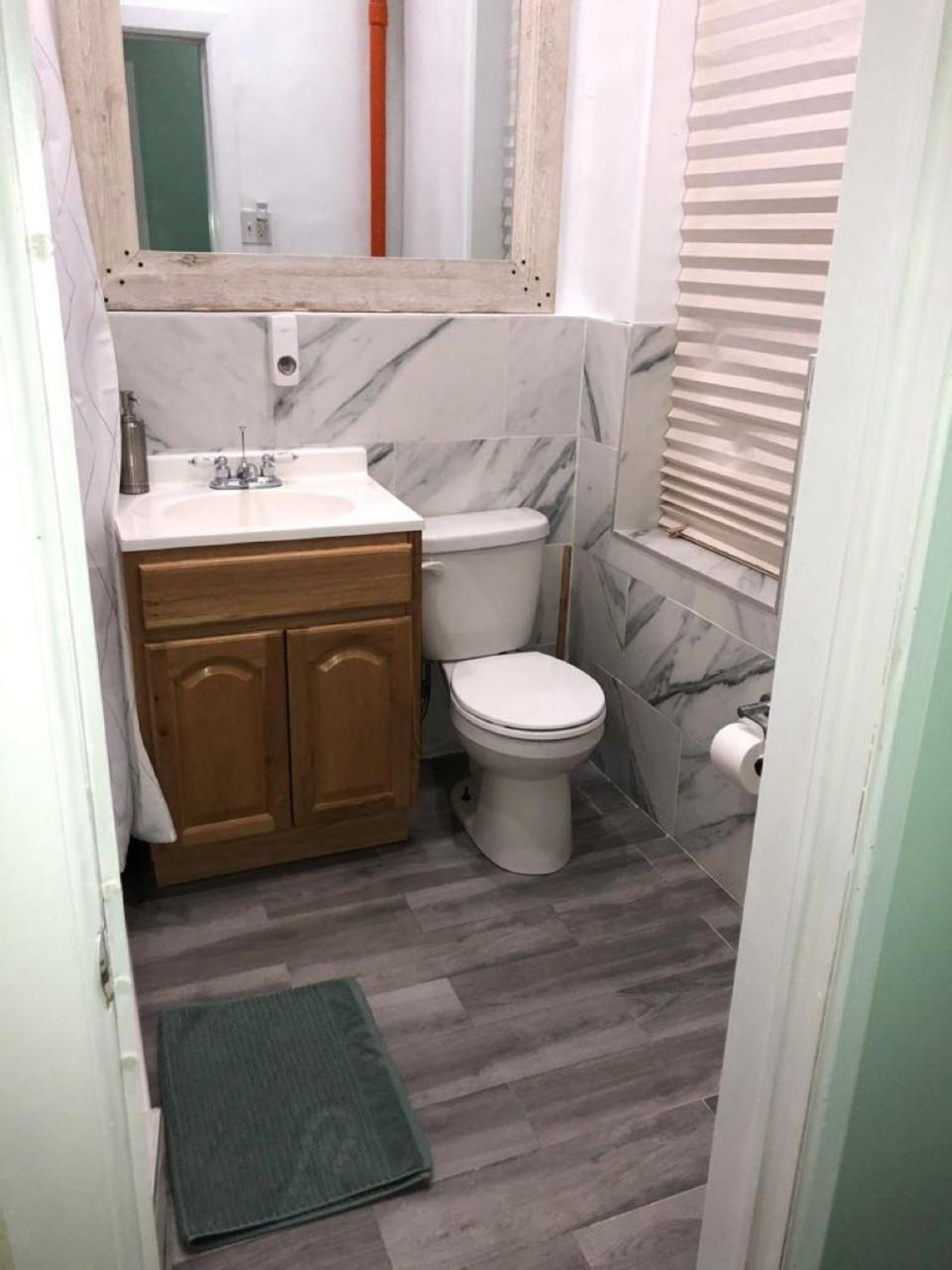private room in a shared apartment 15 minutes to times square!
