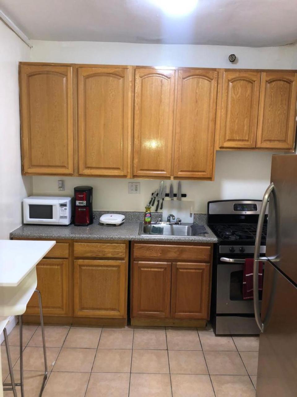 private room in a shared apartment 15 minutes to times square!