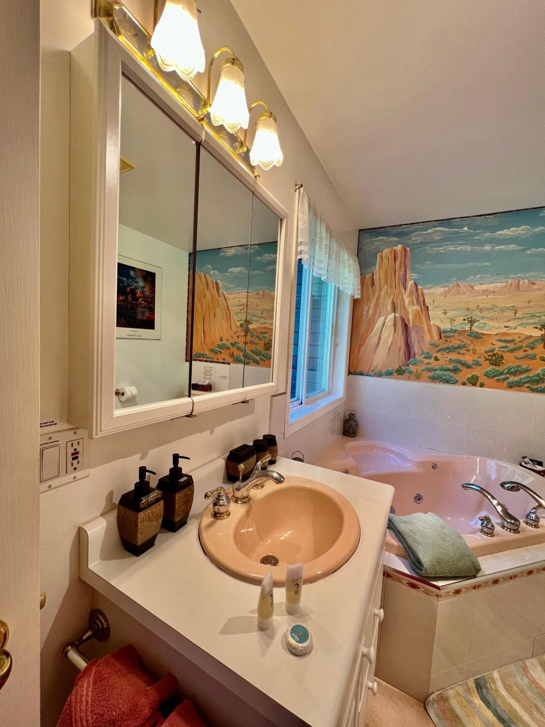 Tofino Vacations - Seafarers Bed  Breakfast - Property Image 4