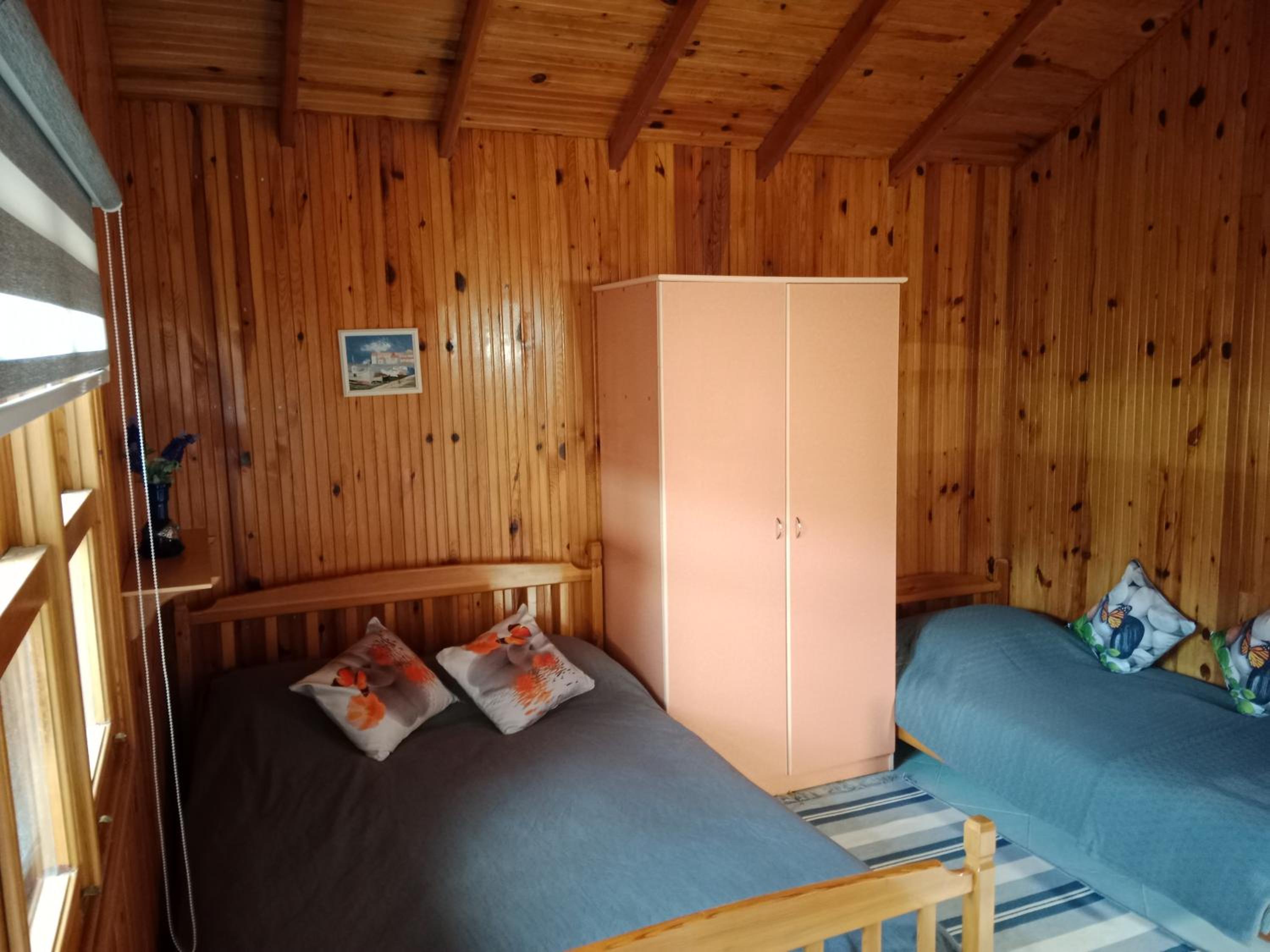 Bungalow with access to a large garden near beach view 5