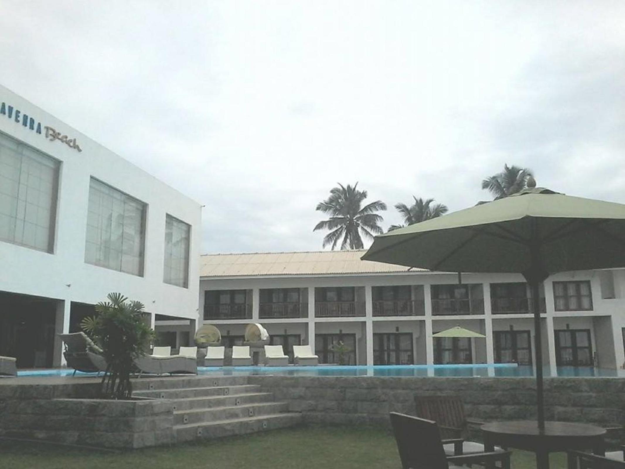 Avenra Beach Hikkaduwa