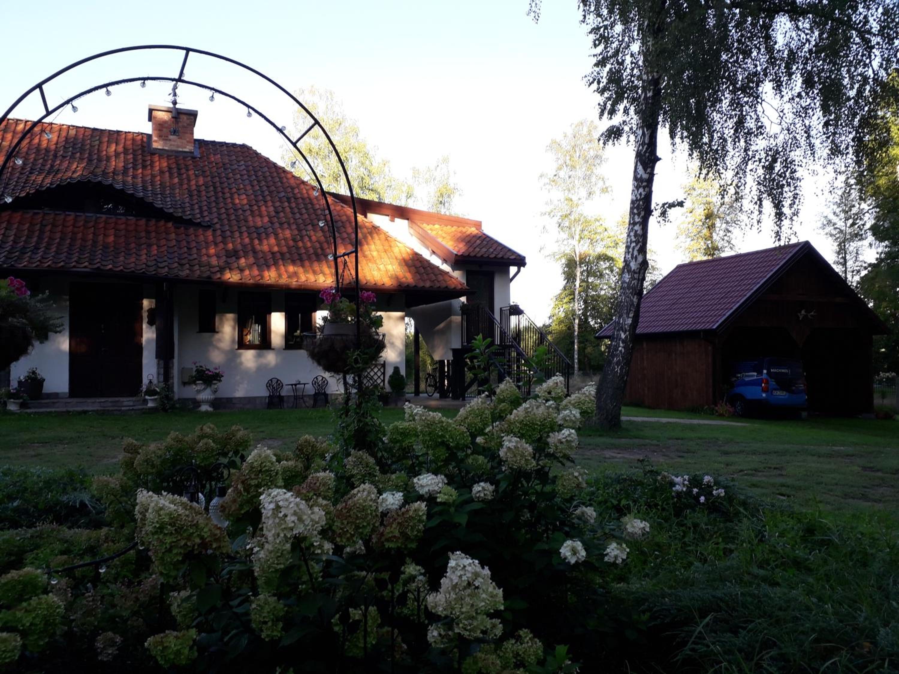 Photo 33