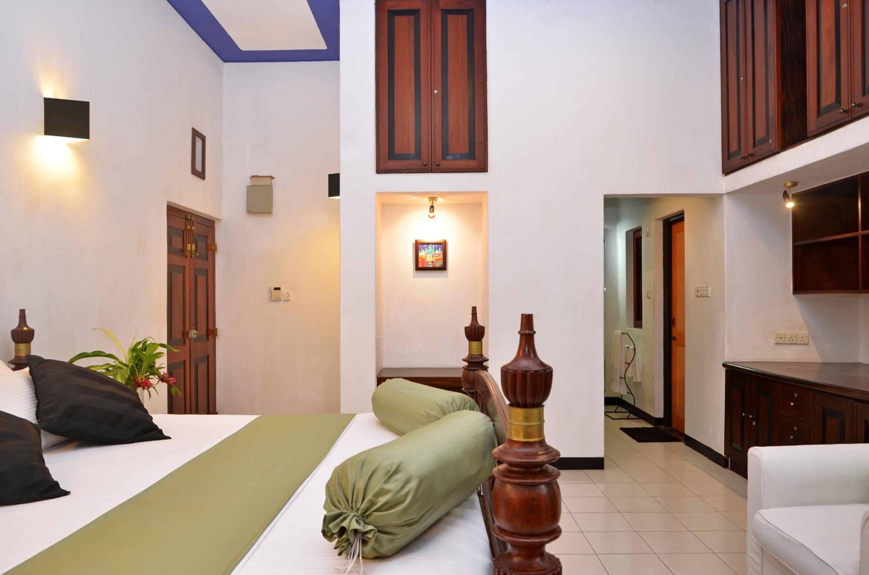 Villa Capers