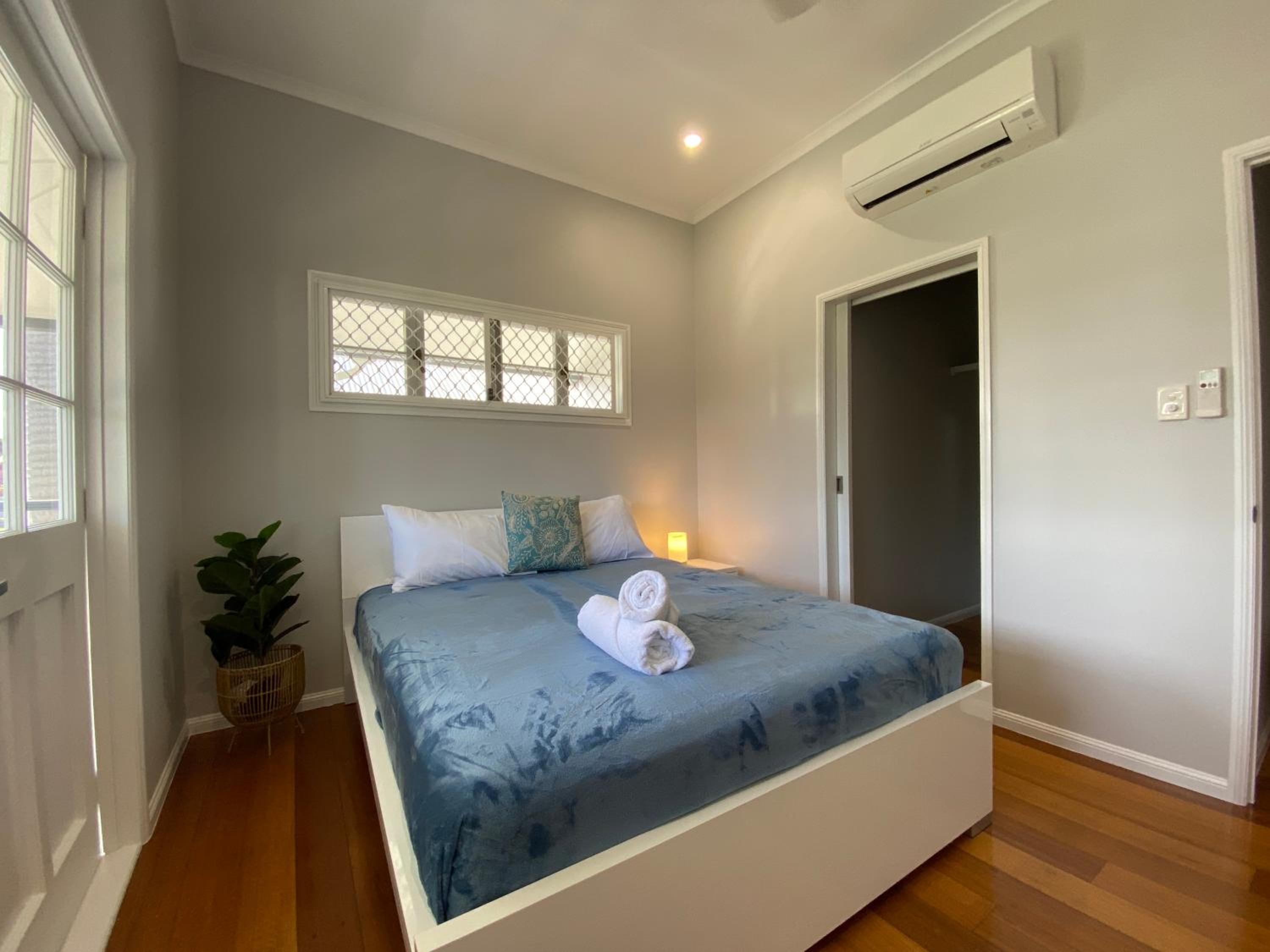 Townsville Home on River Park Drive, Annandale view 2