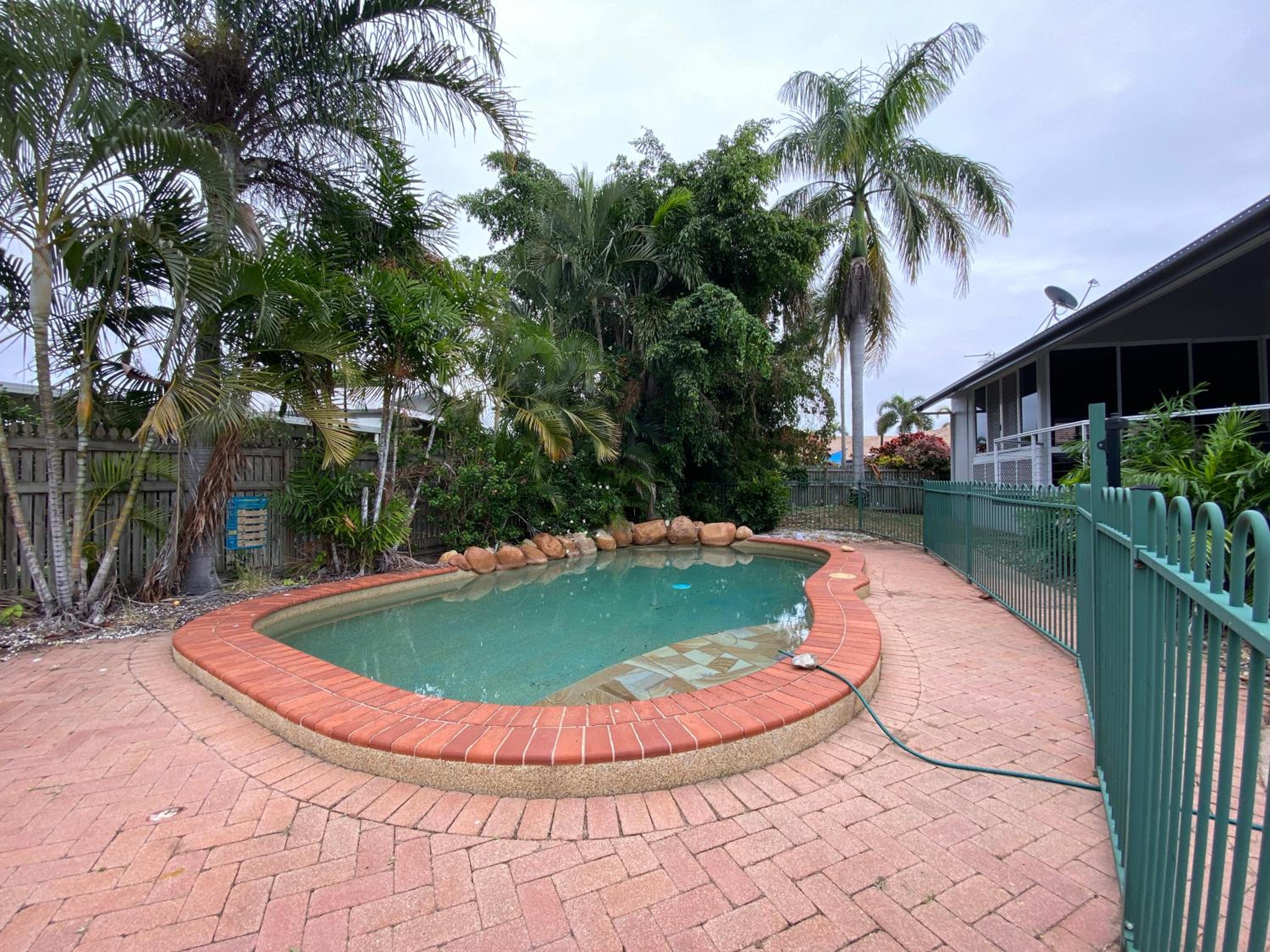 Townsville Home on River Park Drive, Annandale view 5