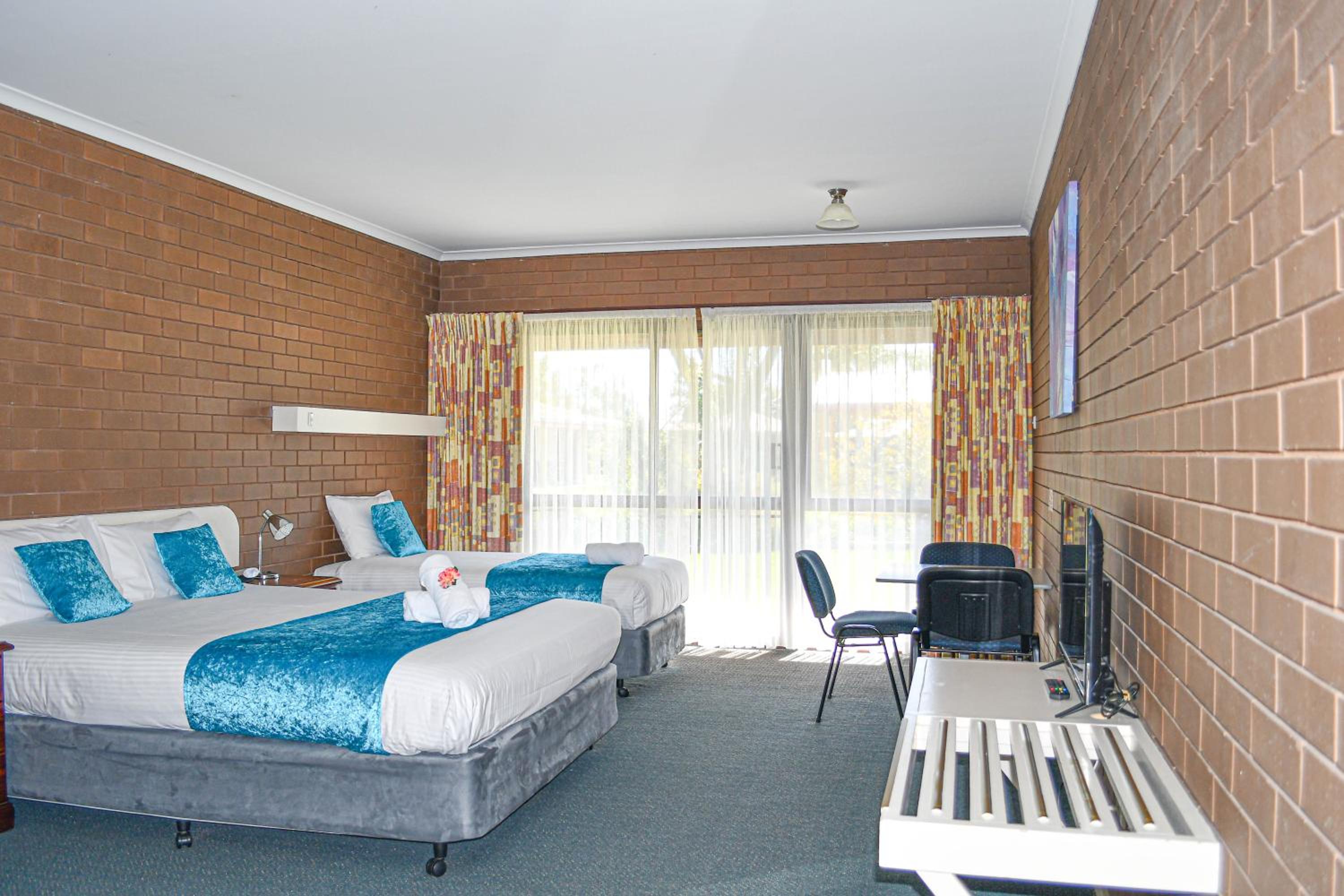 Barooga Country Inn Motel