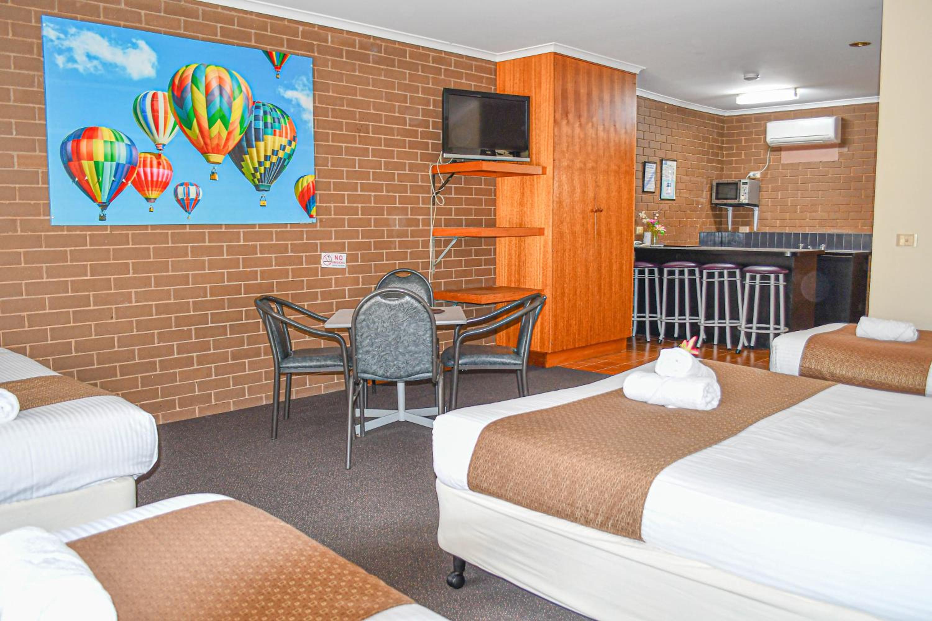 Barooga Country Inn Motel