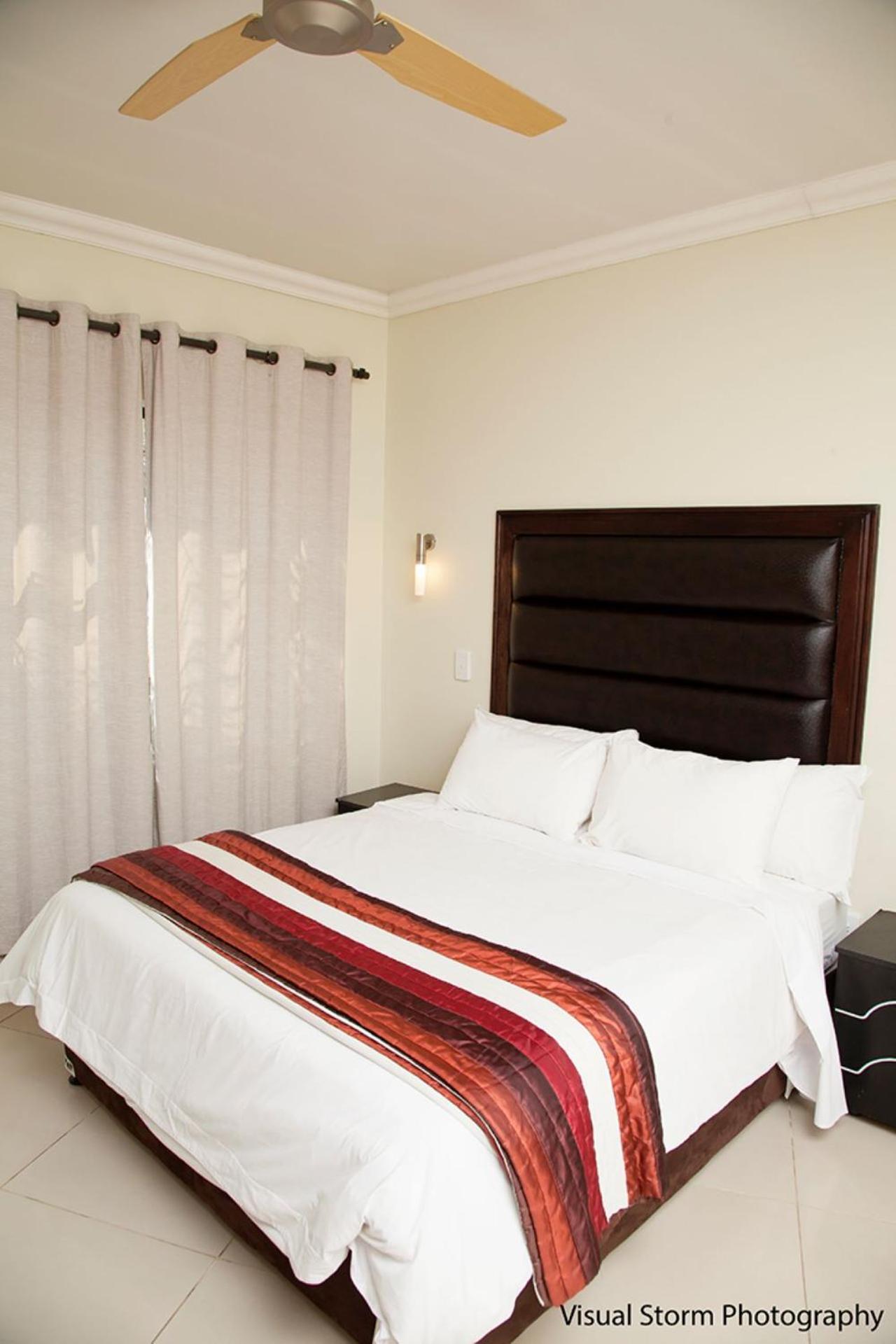 Palm Valley Inn And Day Spa