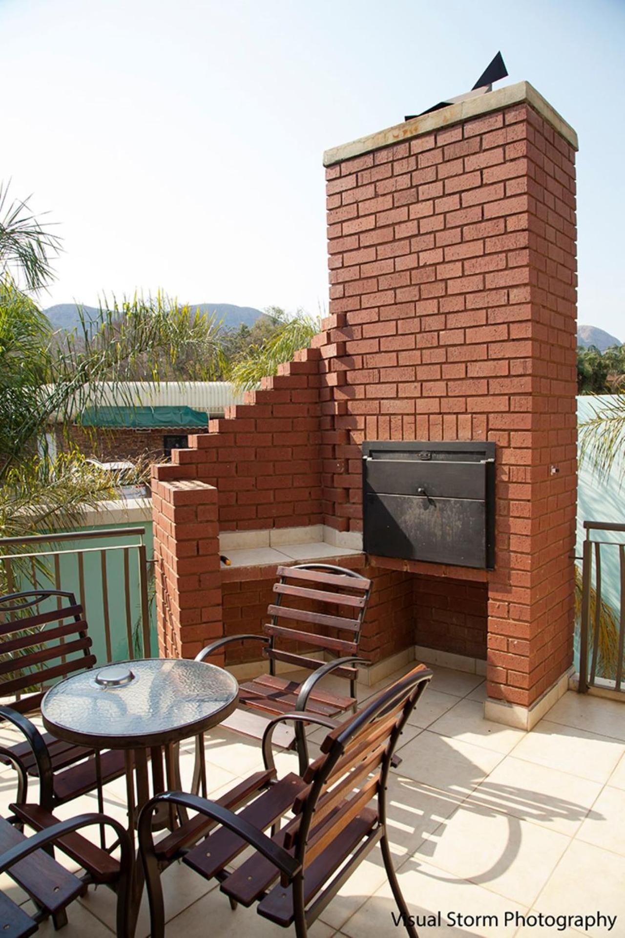 Palm Valley Inn And Day Spa