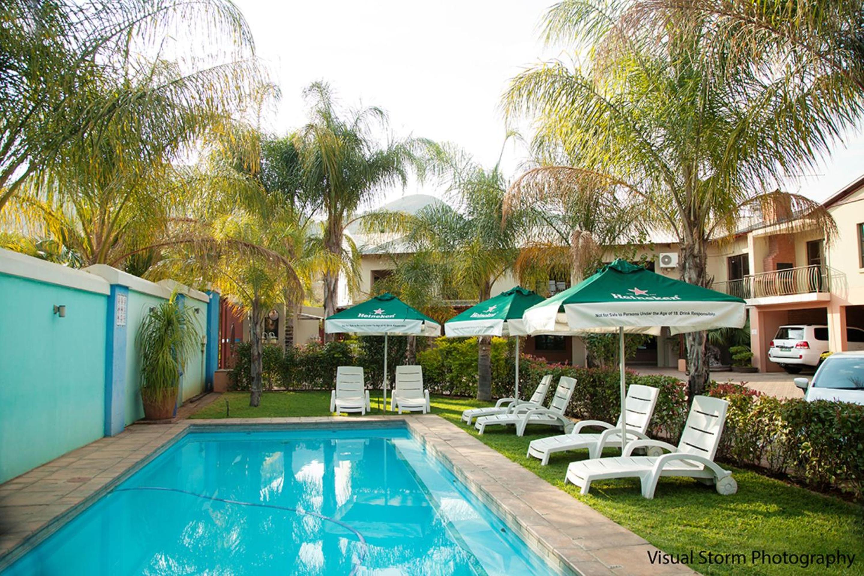 Palm Valley Inn And Day Spa