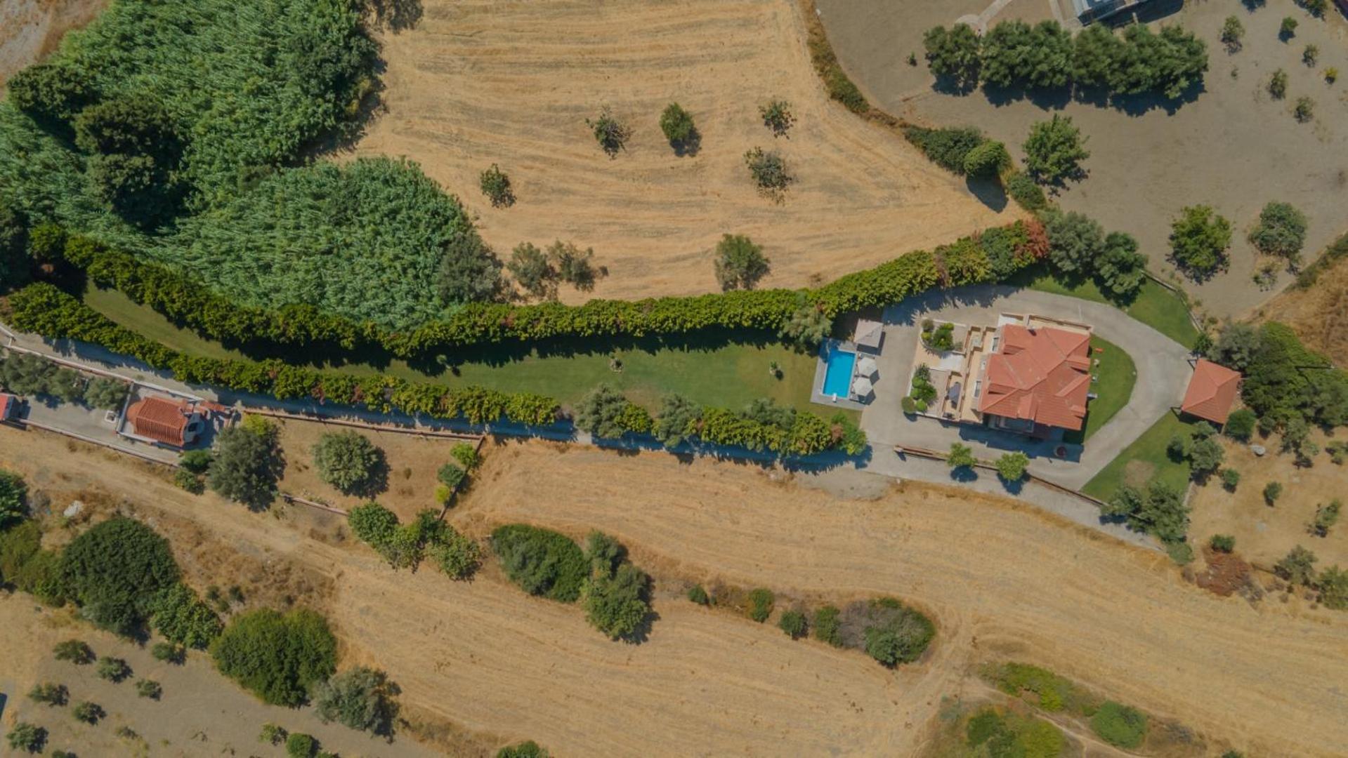 Hotel Emma's Luxury Villa - Image 1