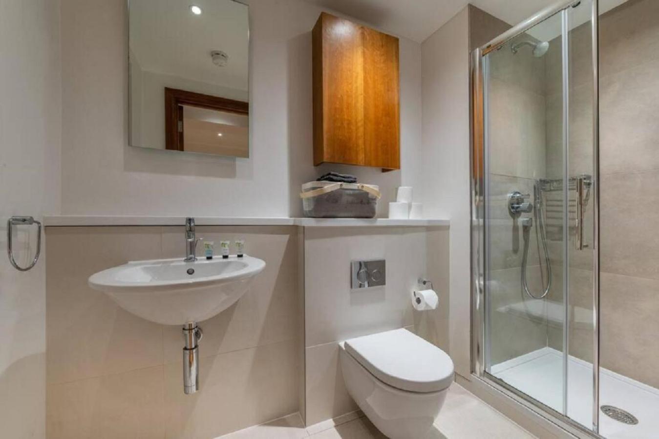 Studio - Tower Hill - City Centre by Prime London Stays N-4