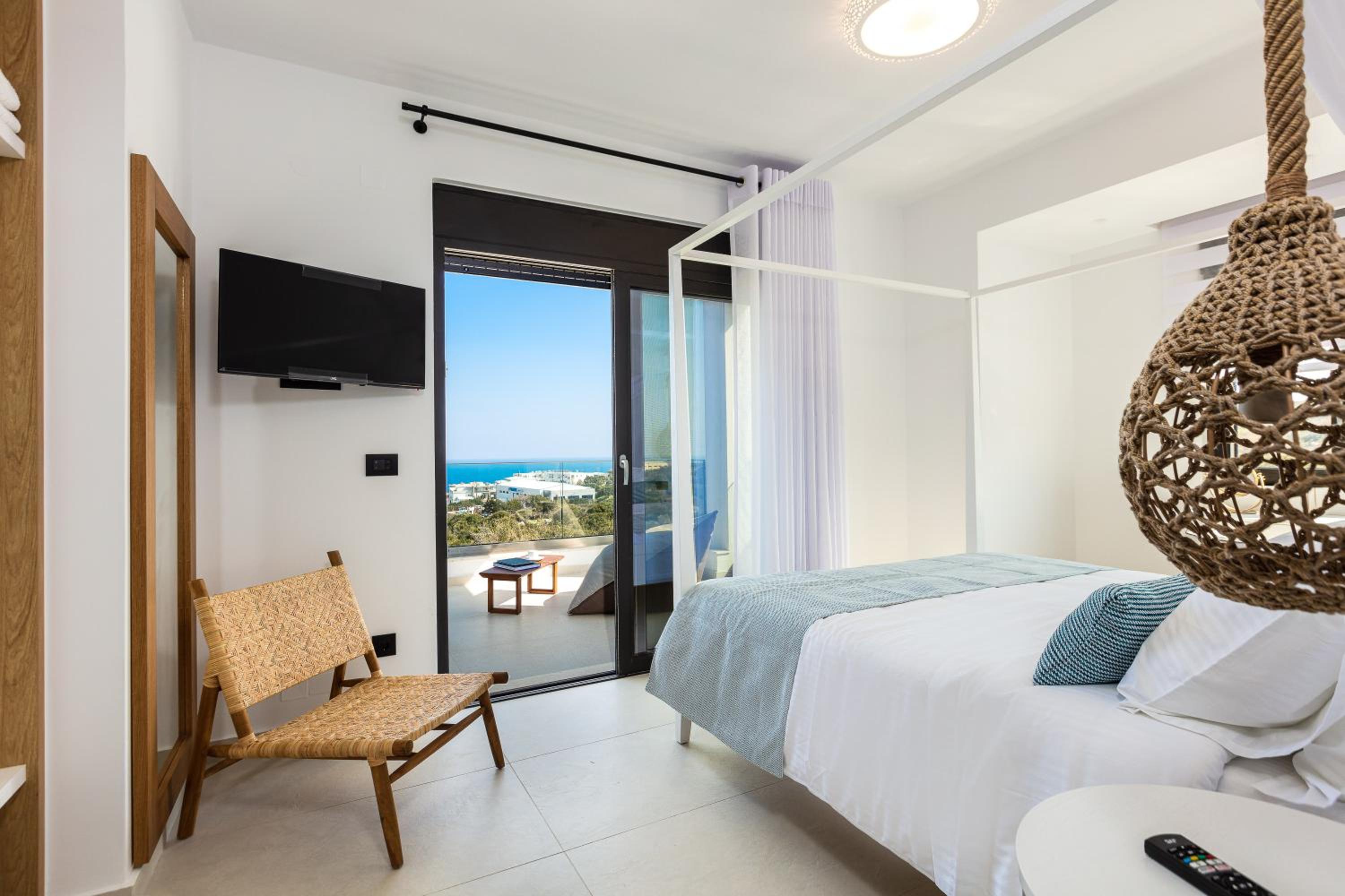 Mageia Exclusive Residence - Twin Villas & Sports Facilities by etouri