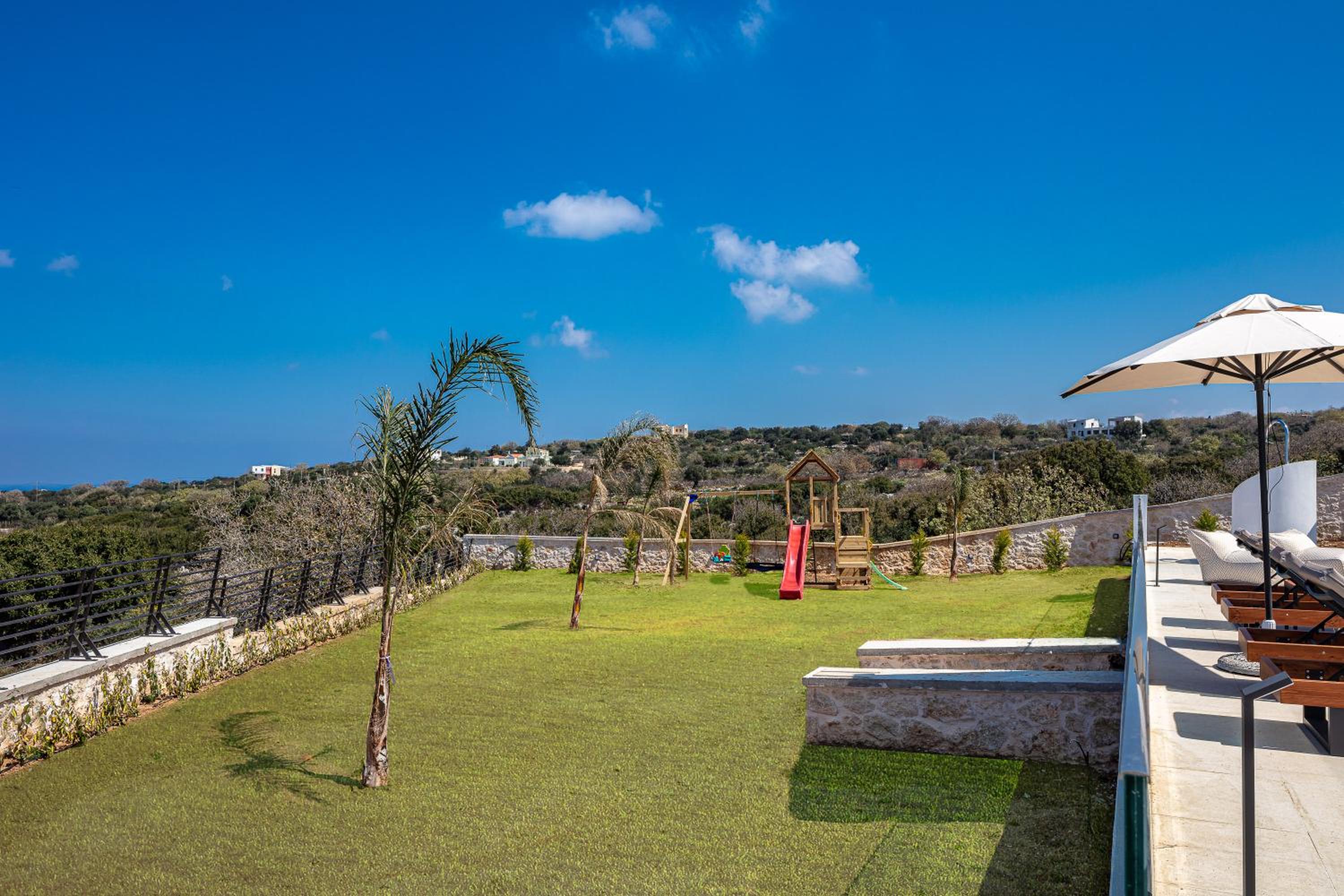 Mageia Exclusive Residence - Twin Villas & Sports Facilities by etouri