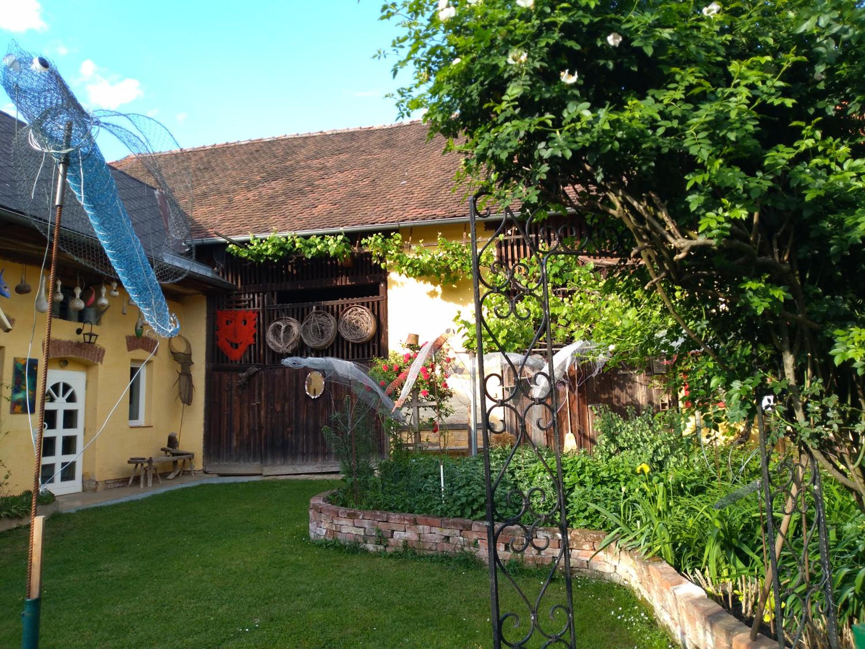 Photo 8