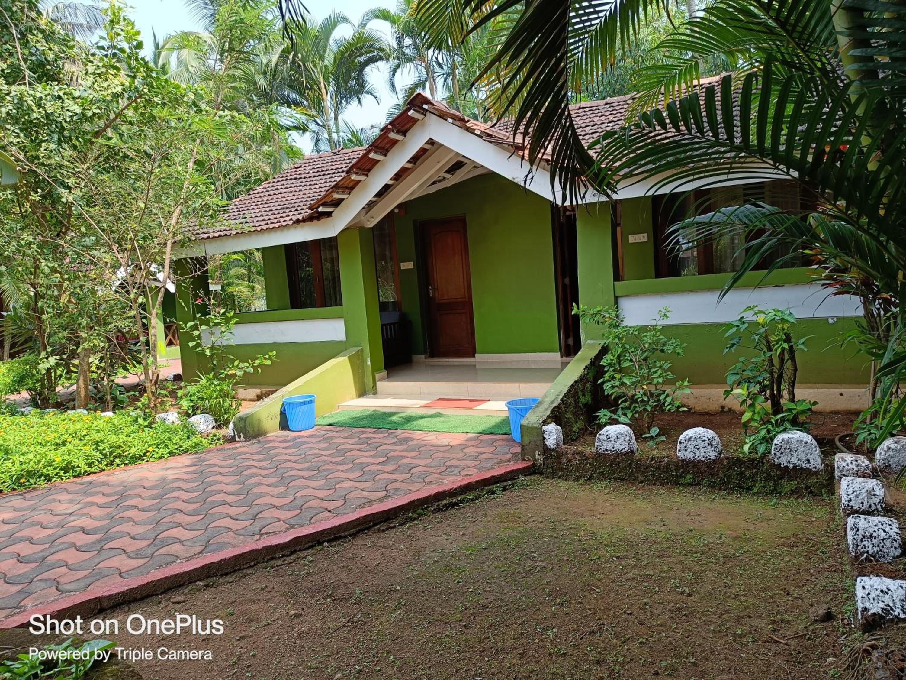 Dunhill Beach Resort