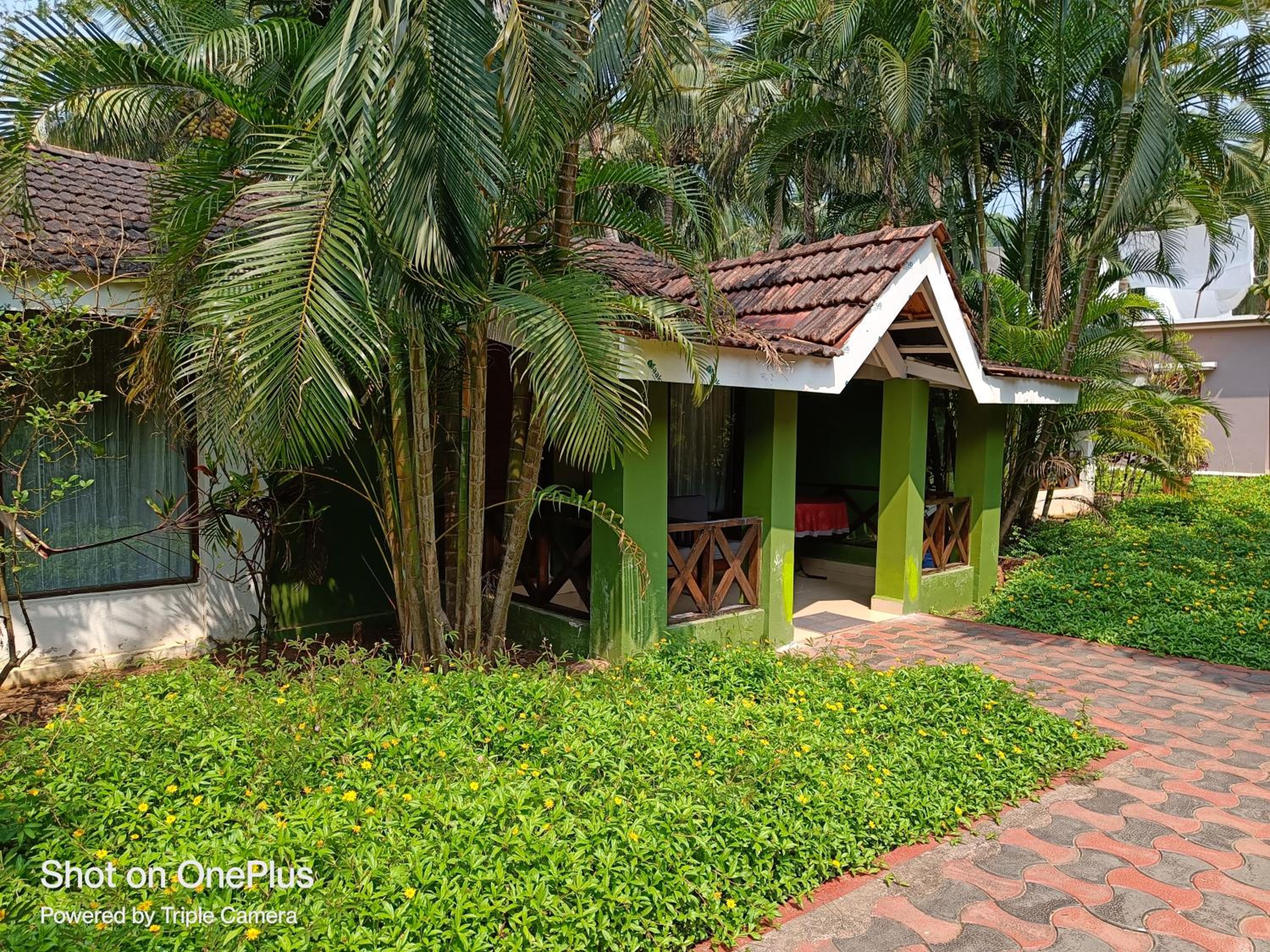 Dunhill Beach Resort