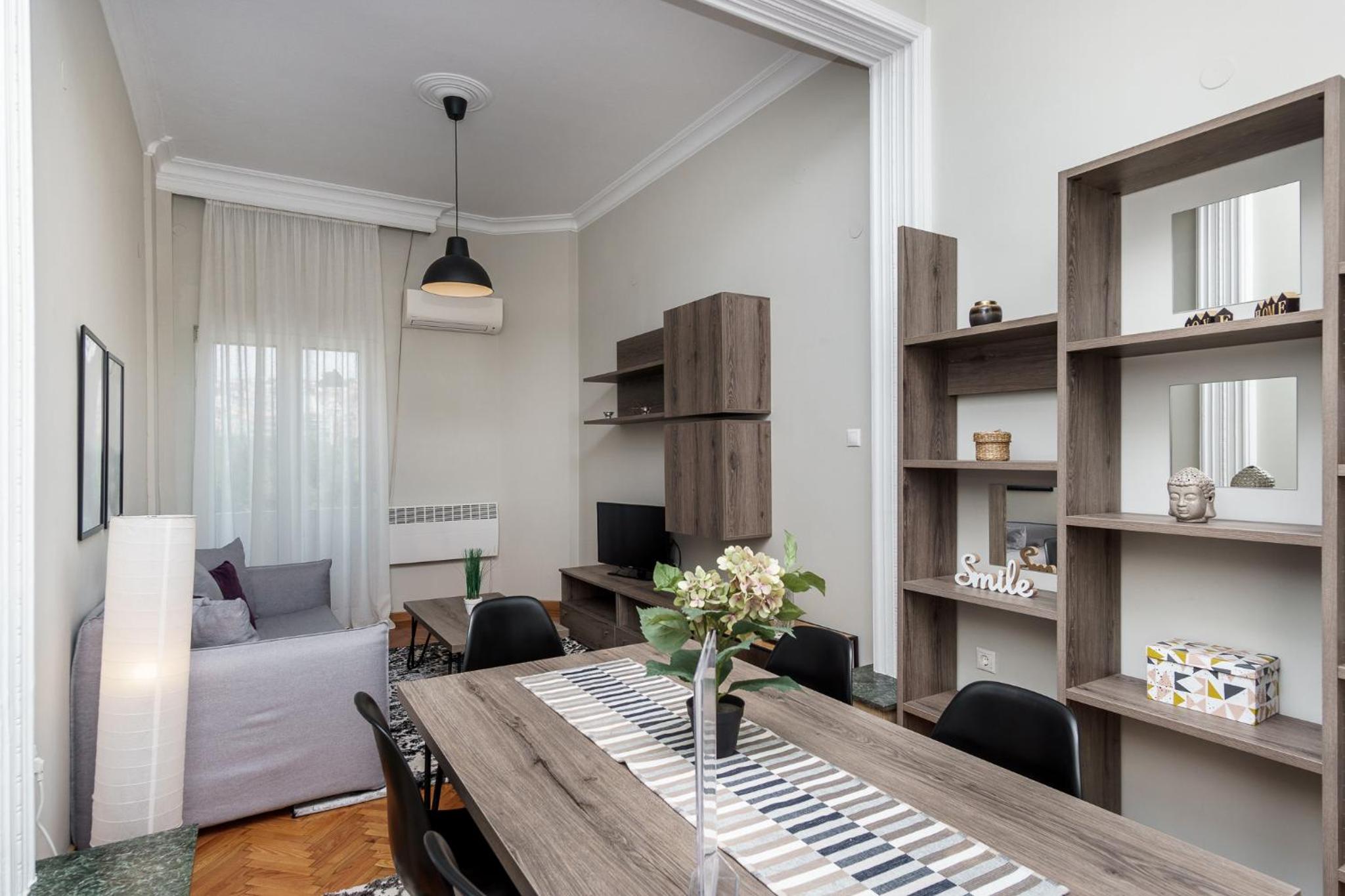 C.4 Red Rose #colony_central_apartment view 4