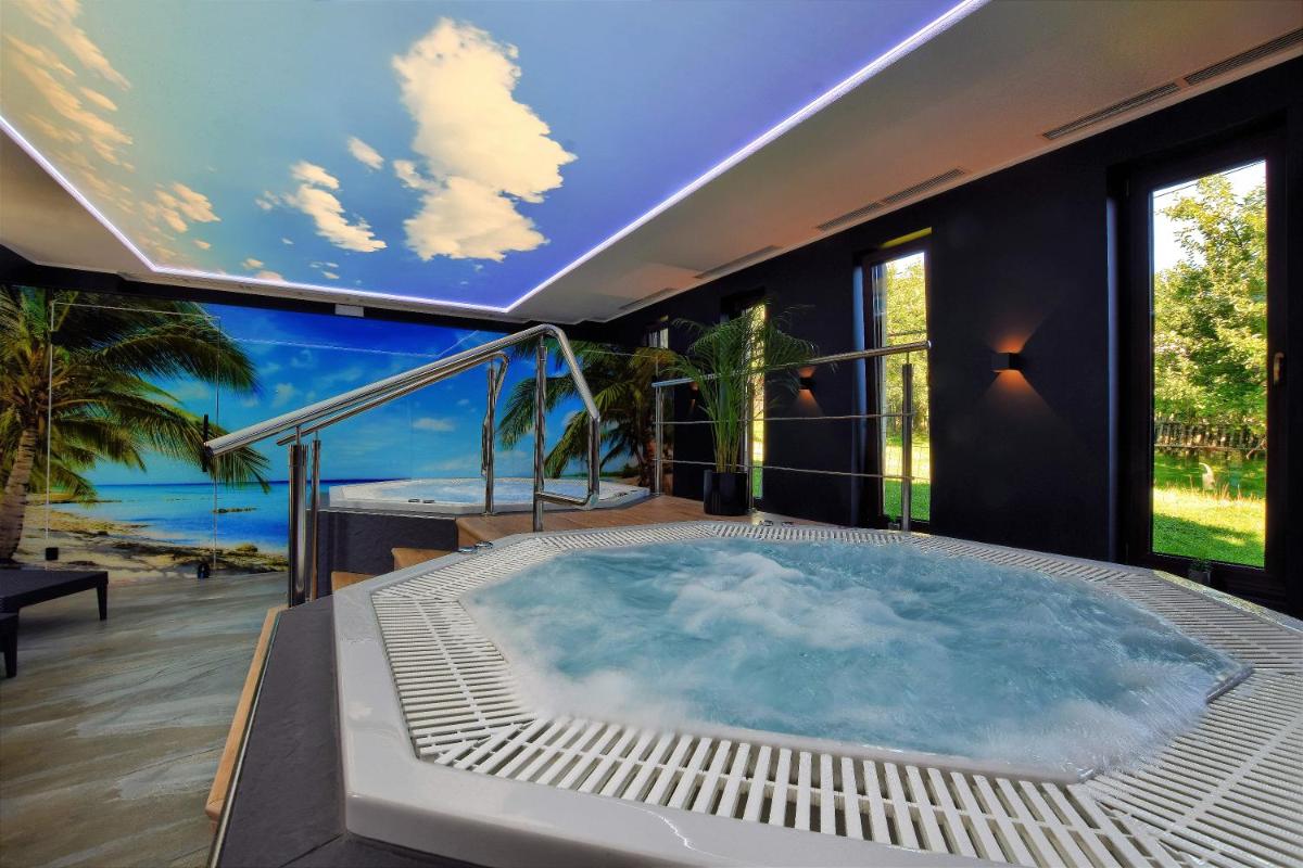 Jacuzzi