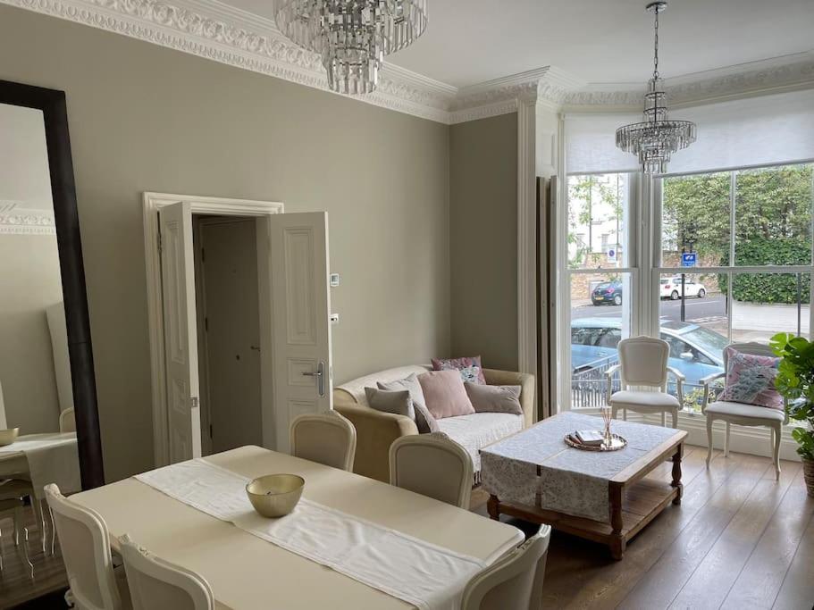 Stylish 3-bedroom flat in Kensington