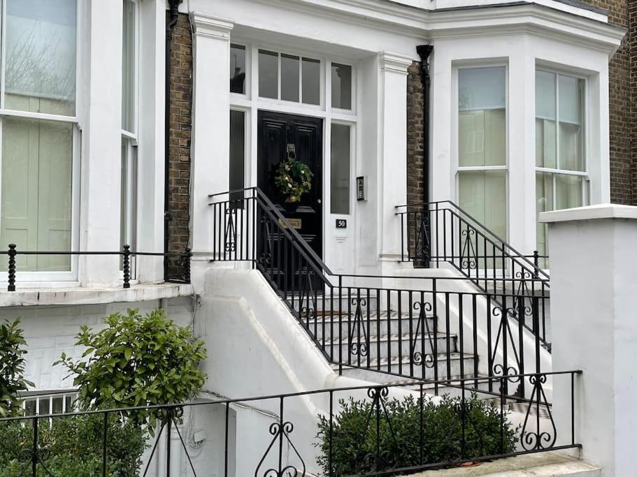 Stylish 3-bedroom flat in Kensington