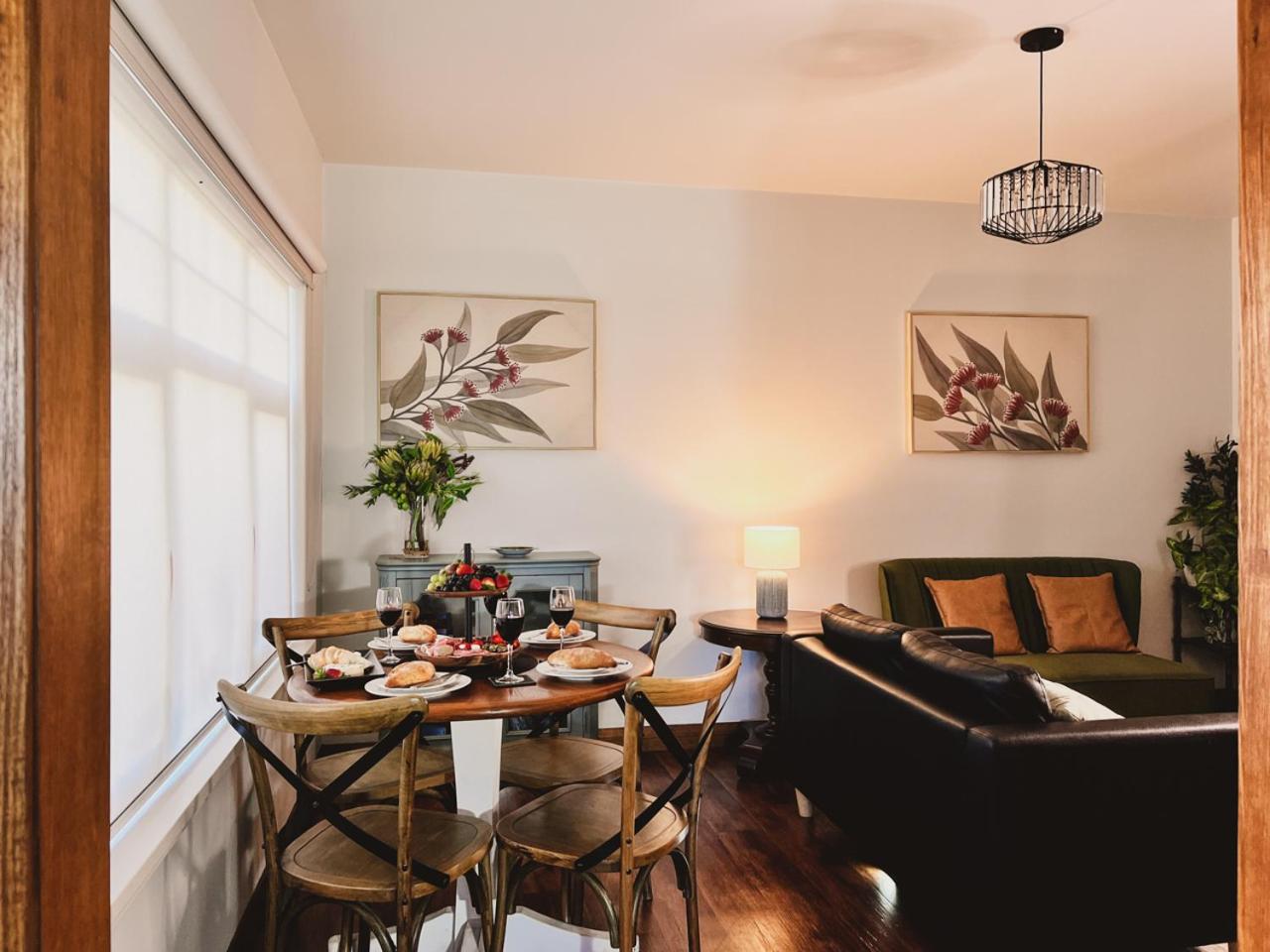 Rose Court Apartments 