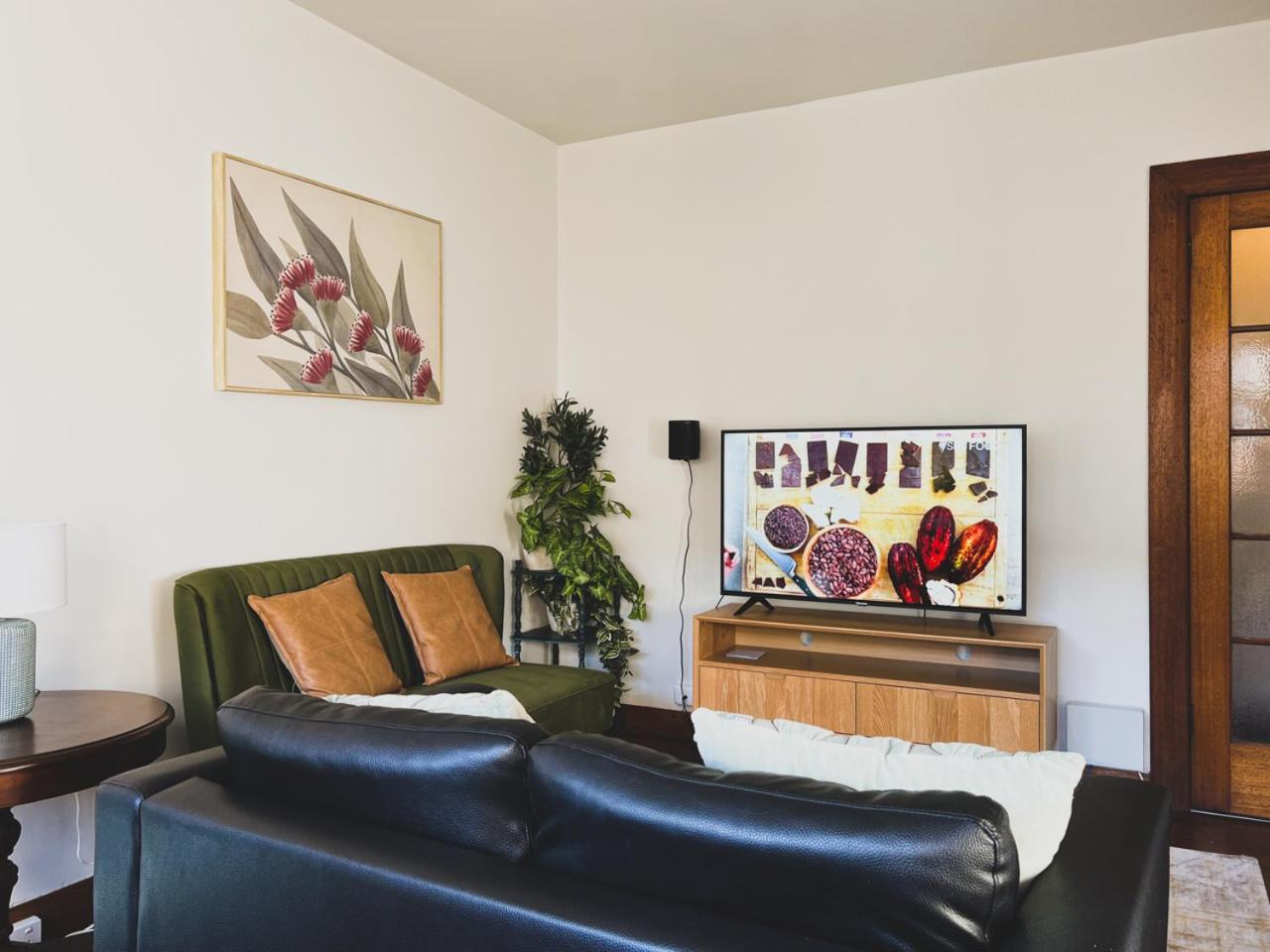 Rose Court Apartments 