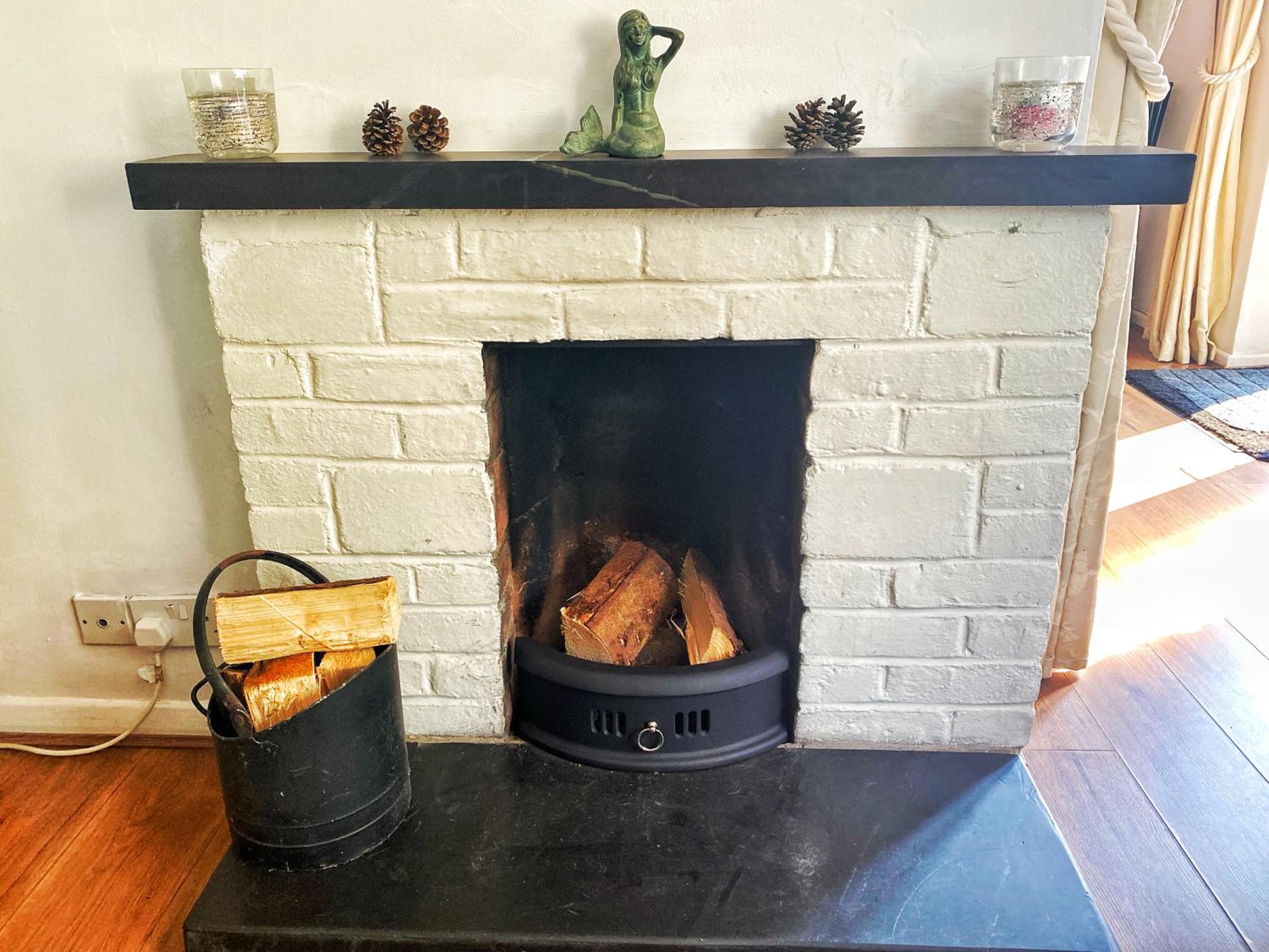 Sea Bean 2 Bedroom House Manorbier Tenby Pet Friendly view 2