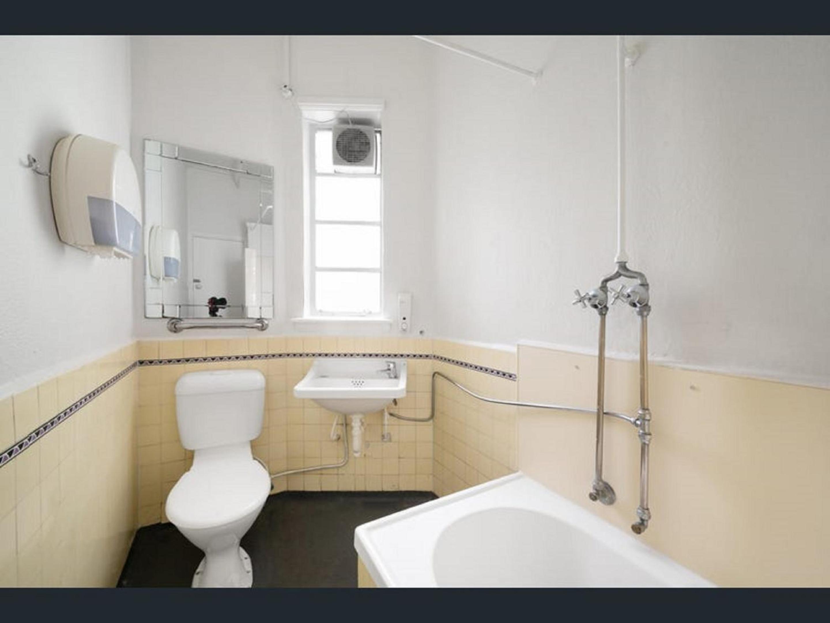 Richmond Private Rooms - 151 Hoddle Homestay