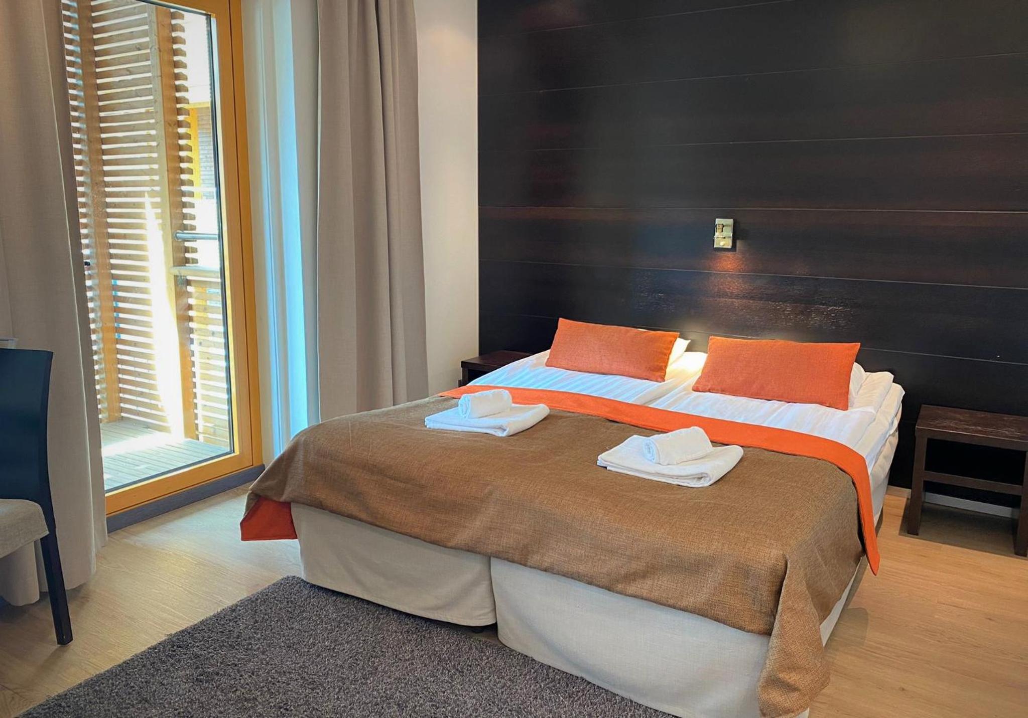 Levi Suites Levi Gold