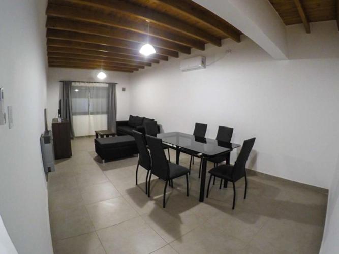 4 - Departamento 2 Dormitorios, Cochera - Mendoza Argentina