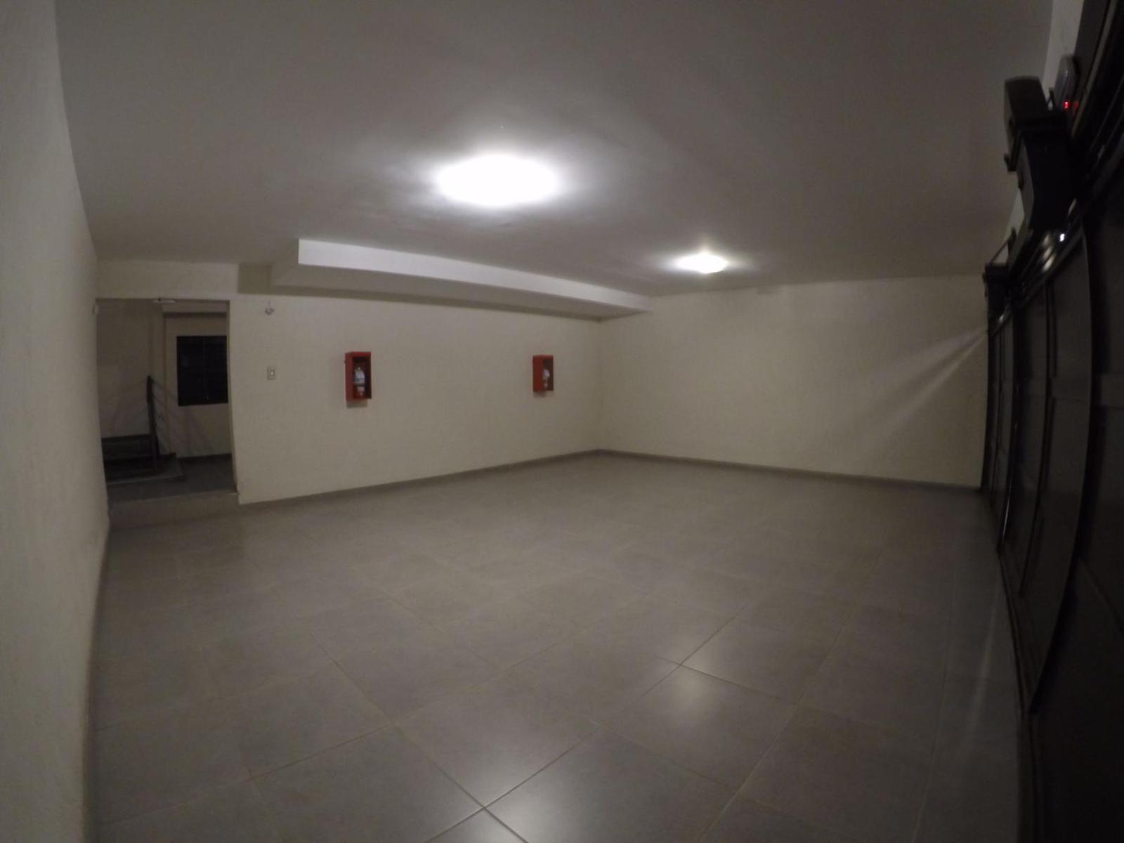 4 - Departamento 2 Dormitorios, Cochera - Mendoza Argentina