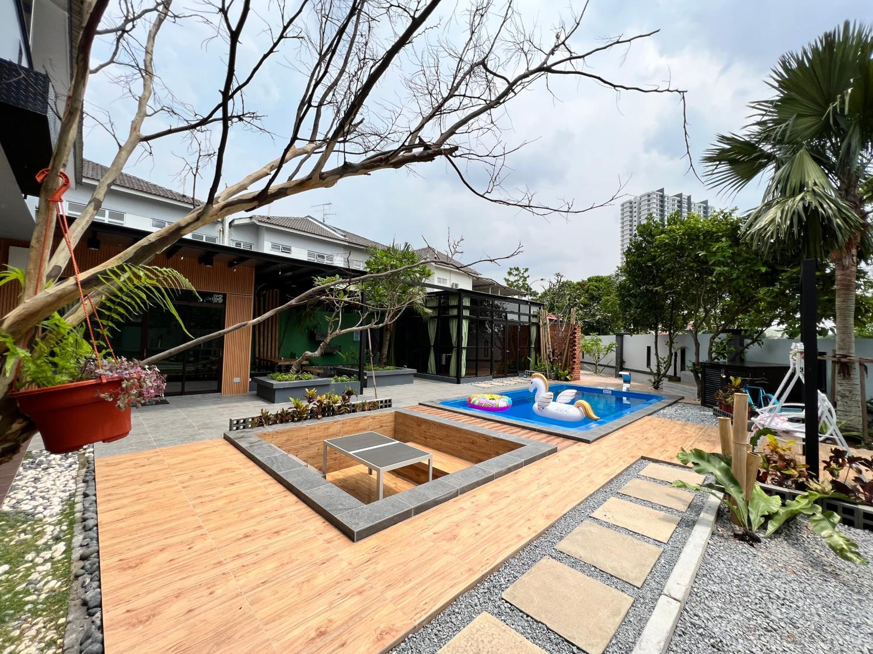 The Uniique Haus - Johor 1st Staycation Water Dining Experience