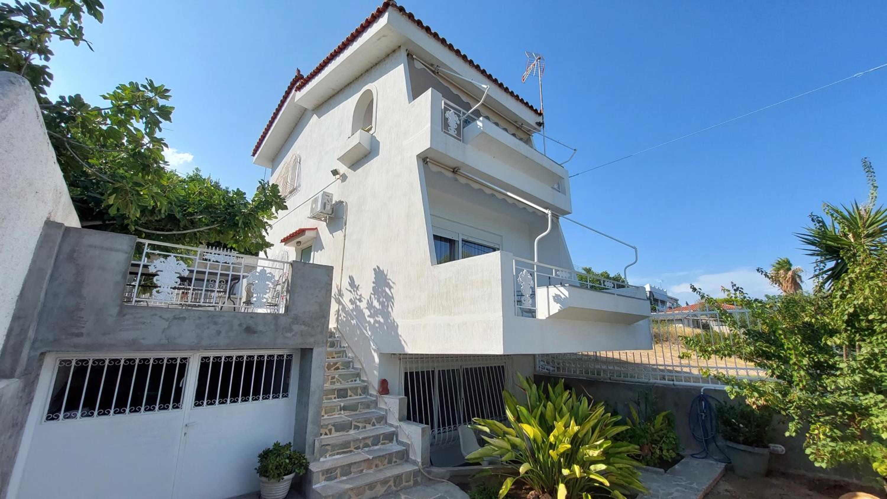 Periklis Beach house